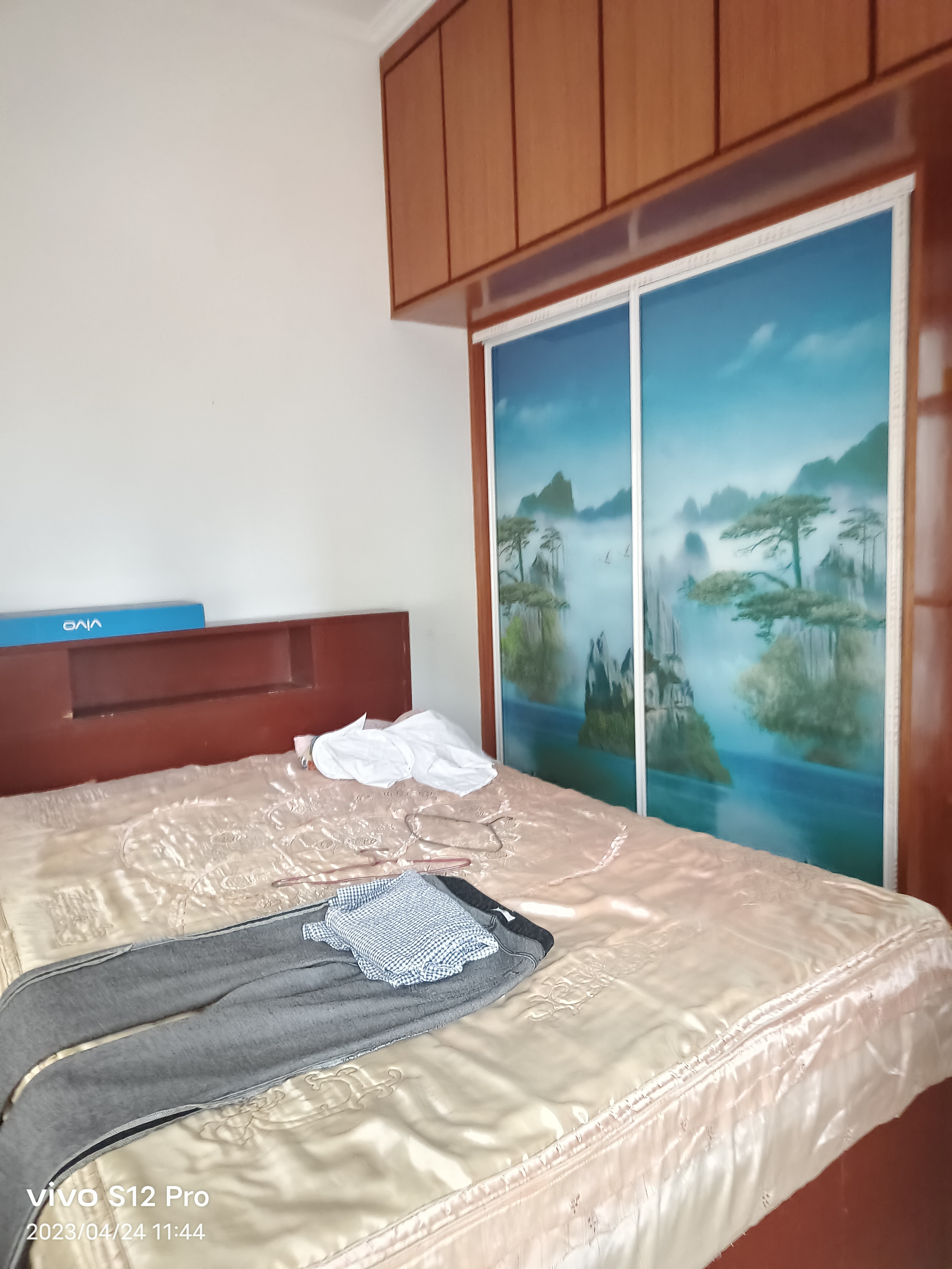 老區(qū)教委單位房好樓層三室兩廳售32萬