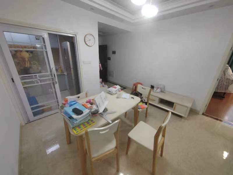 塞納河畔107平三房，帶全屋家電家私，報價56萬，過戶費低