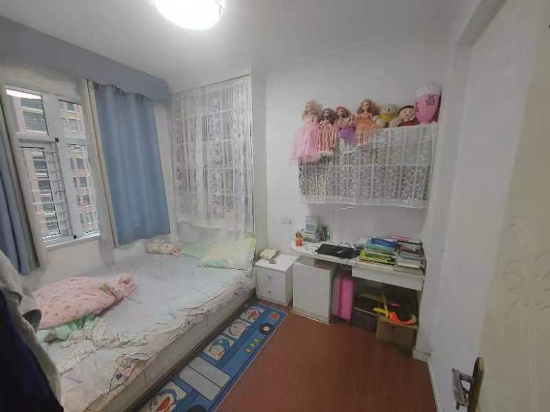 塞納河畔107平三房，帶全屋家電家私，報價56萬，過戶費低