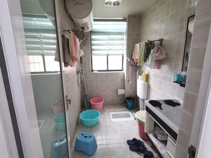 鵬成美麗佳苑金三銀四好樓層房子保養(yǎng)很好很少住三室兩廳售39.5萬