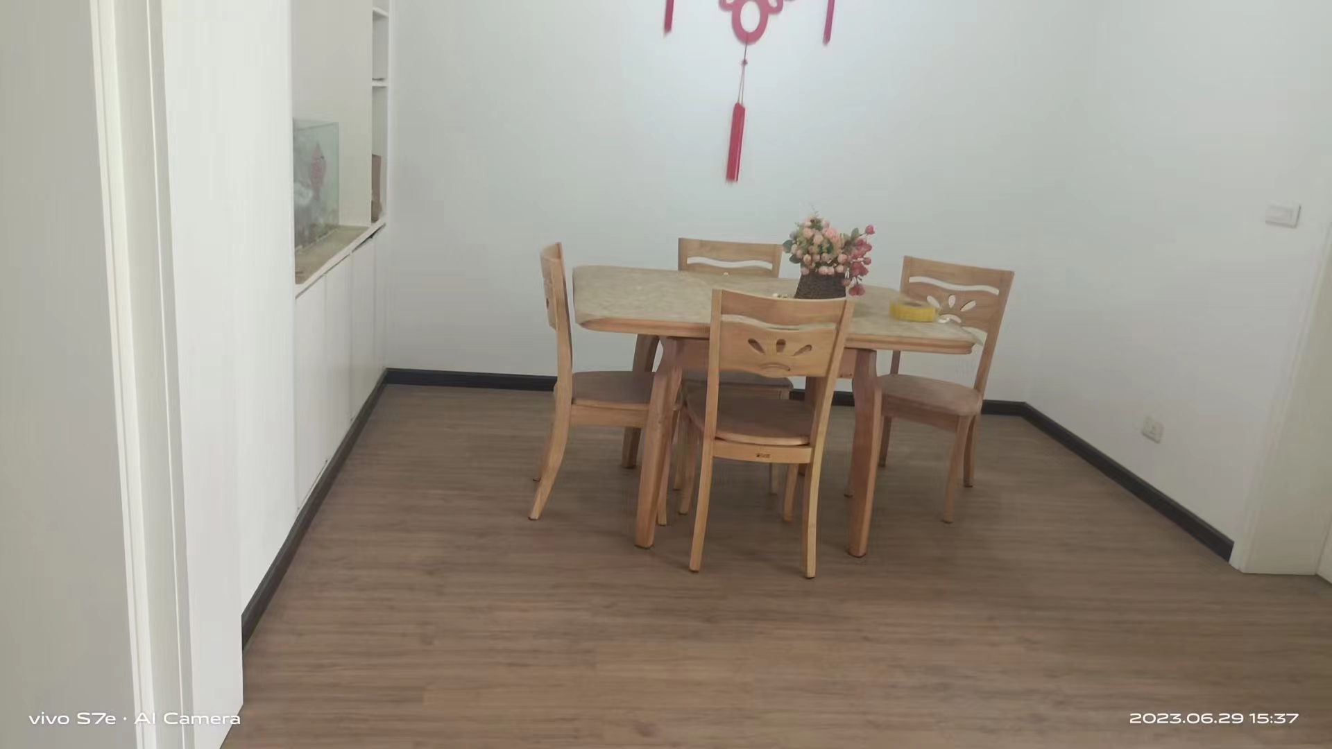 國(guó)貿(mào)一橋附近針織小區(qū)135平3房報(bào)價(jià)34萬(wàn)，證件齊全