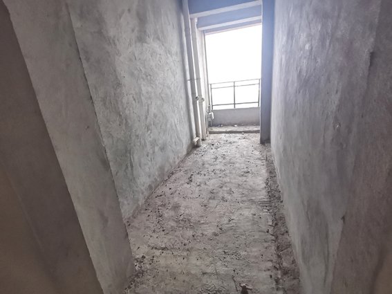 沙子岭公园附近电梯中层130平三室证满二年售43万