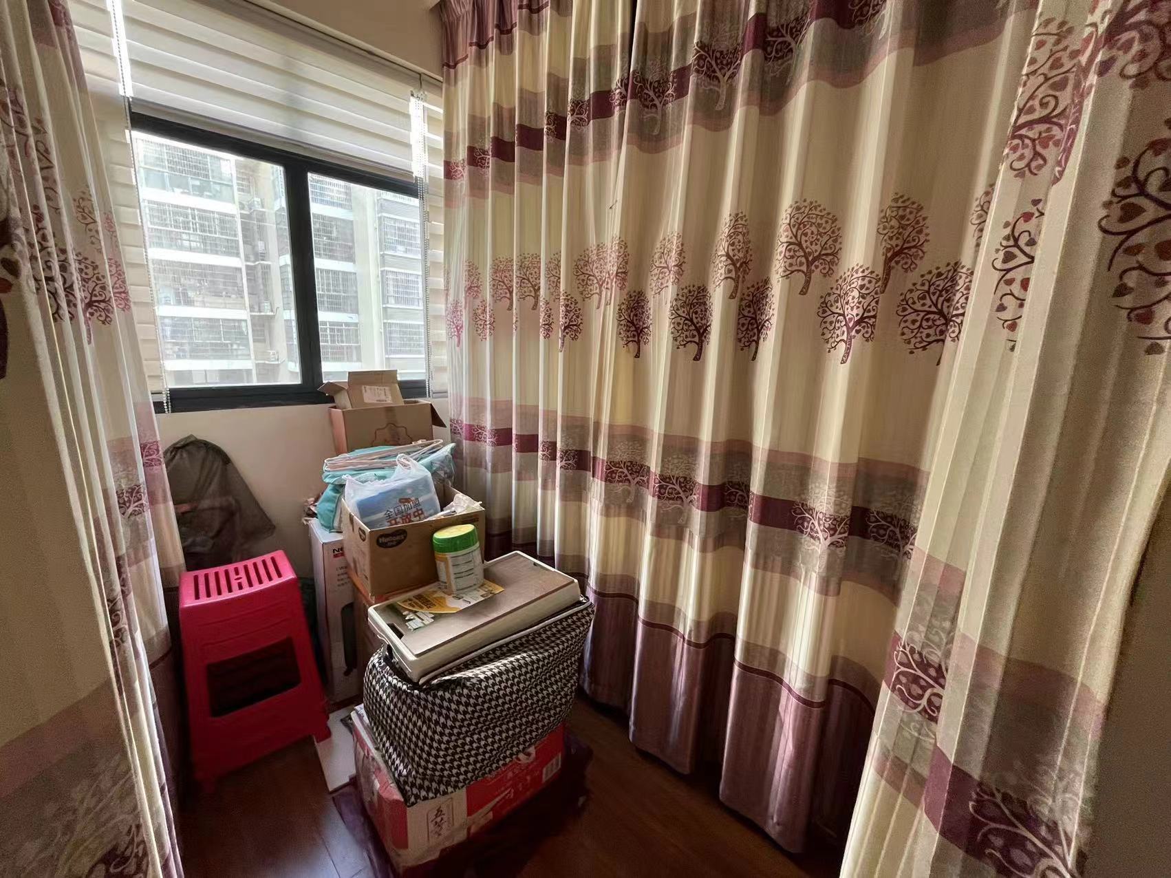 赤马港立嘉城，精装修毛坯价，4室2厅2卫，售50+万！