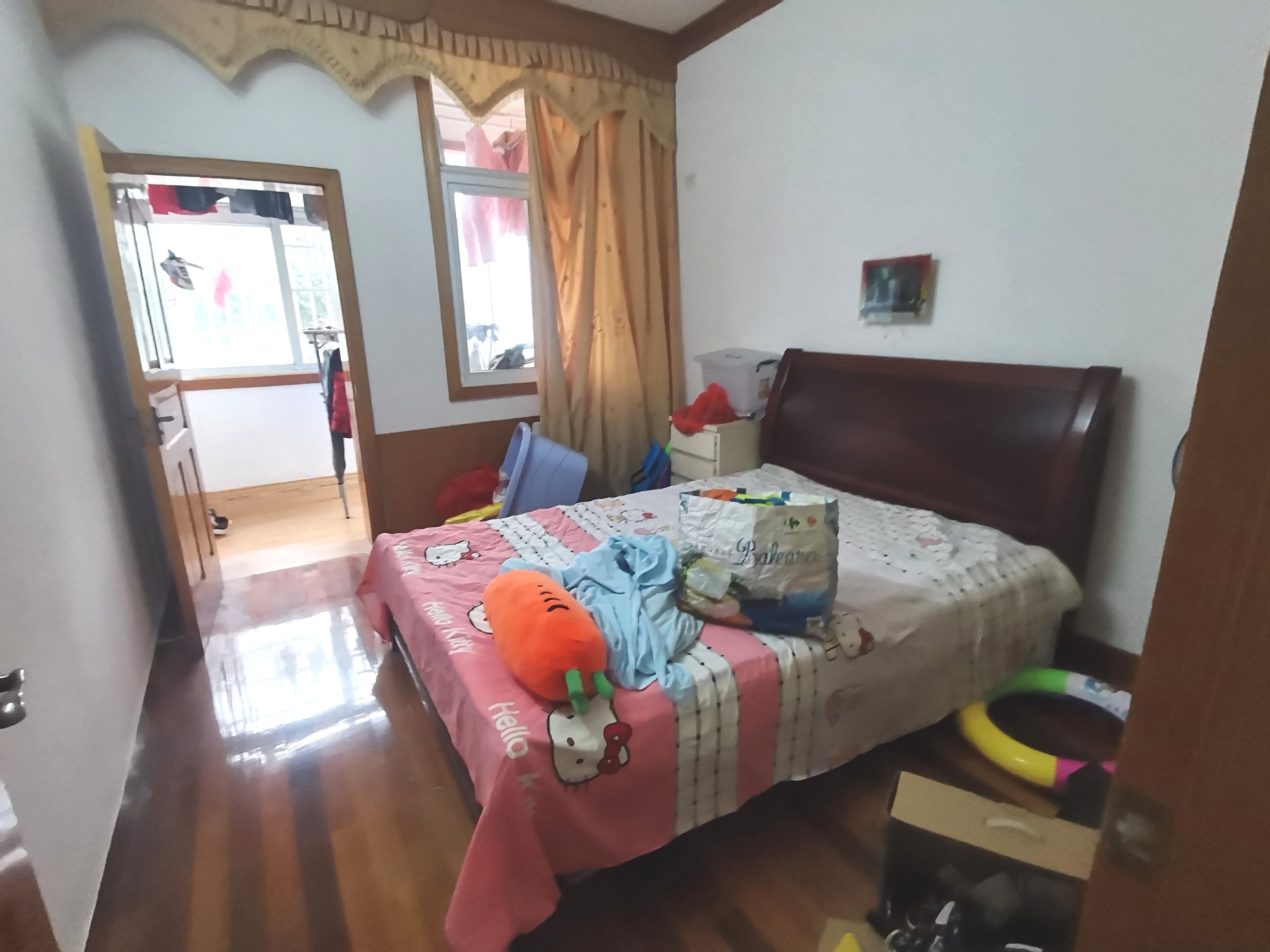 赤壁老区同济医院附近单位小区三室两厅证件齐全售40+万看房提前约​