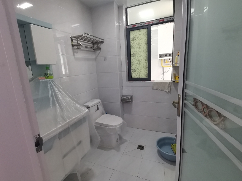 东洲片电梯三房中高楼层九成新拎包入住售40+万