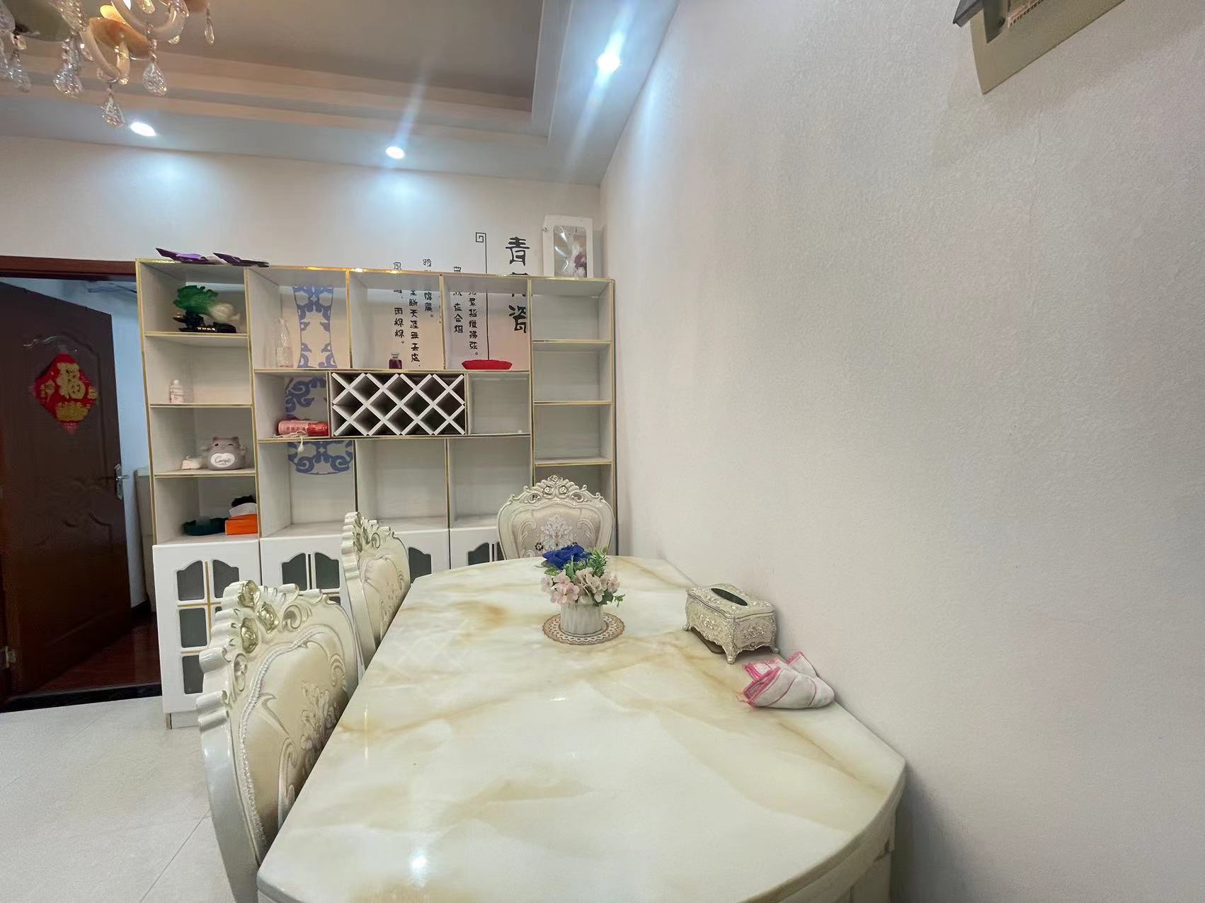 立嘉诚装修3房2卫拎包入住即可