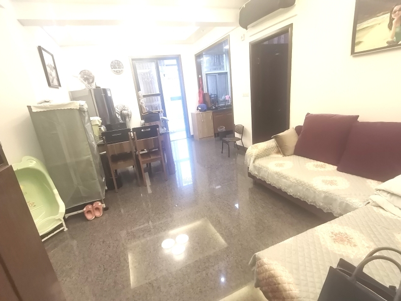 赤壁銀河花園城一期電梯公寓一室一廳一廚一衛(wèi)一陽(yáng)臺(tái)54㎡房子保養(yǎng)很好拎包入住