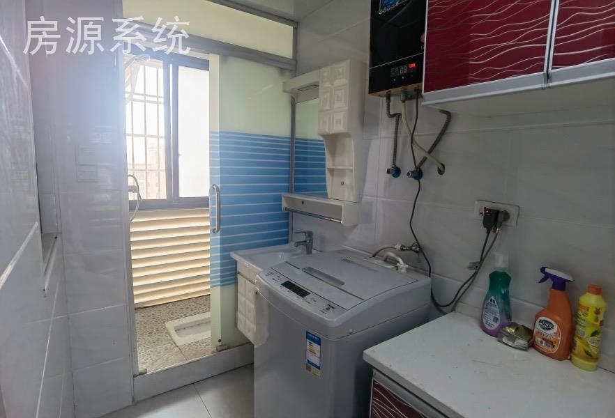 高铁站旁边电梯房单身公寓，40平米一室一厅，18万，有钥匙看房，☎️18307150819