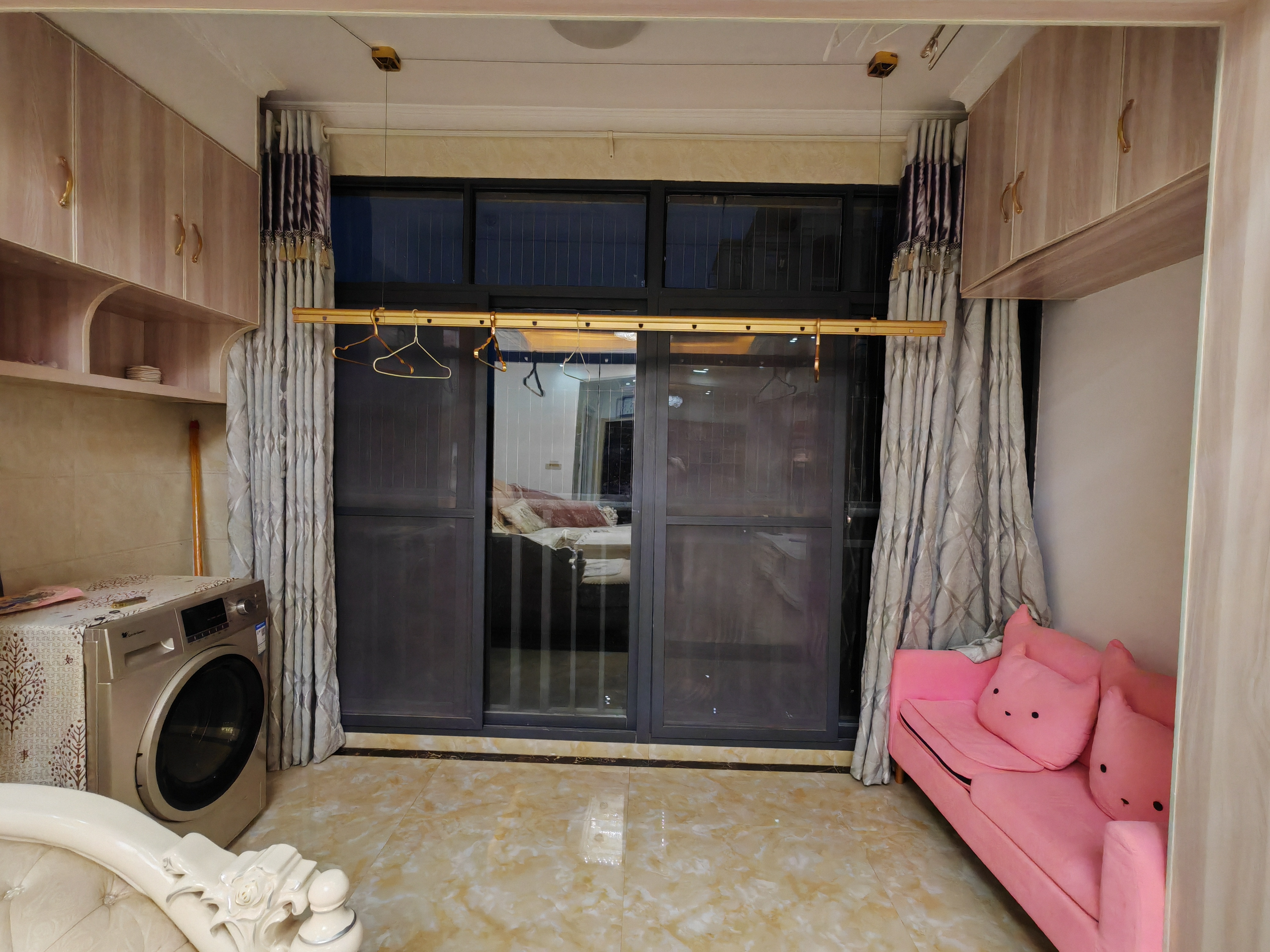 塞纳河畔，电梯房，两室两厅一厨一卫一阳台，1500一个月，有钥匙看房