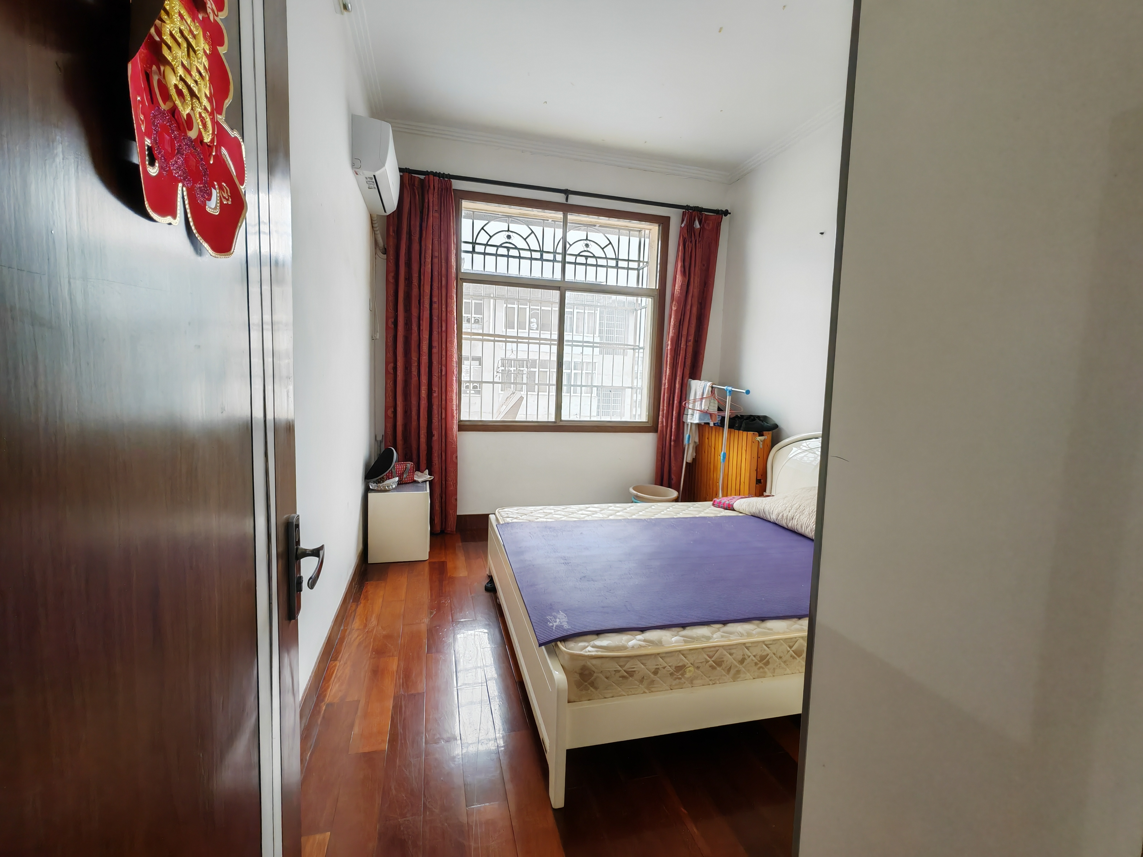 北站附近组织部小区，四室两厅两卫一阳台，159平，4室，39.8万，急急急售，看房电话18307150819