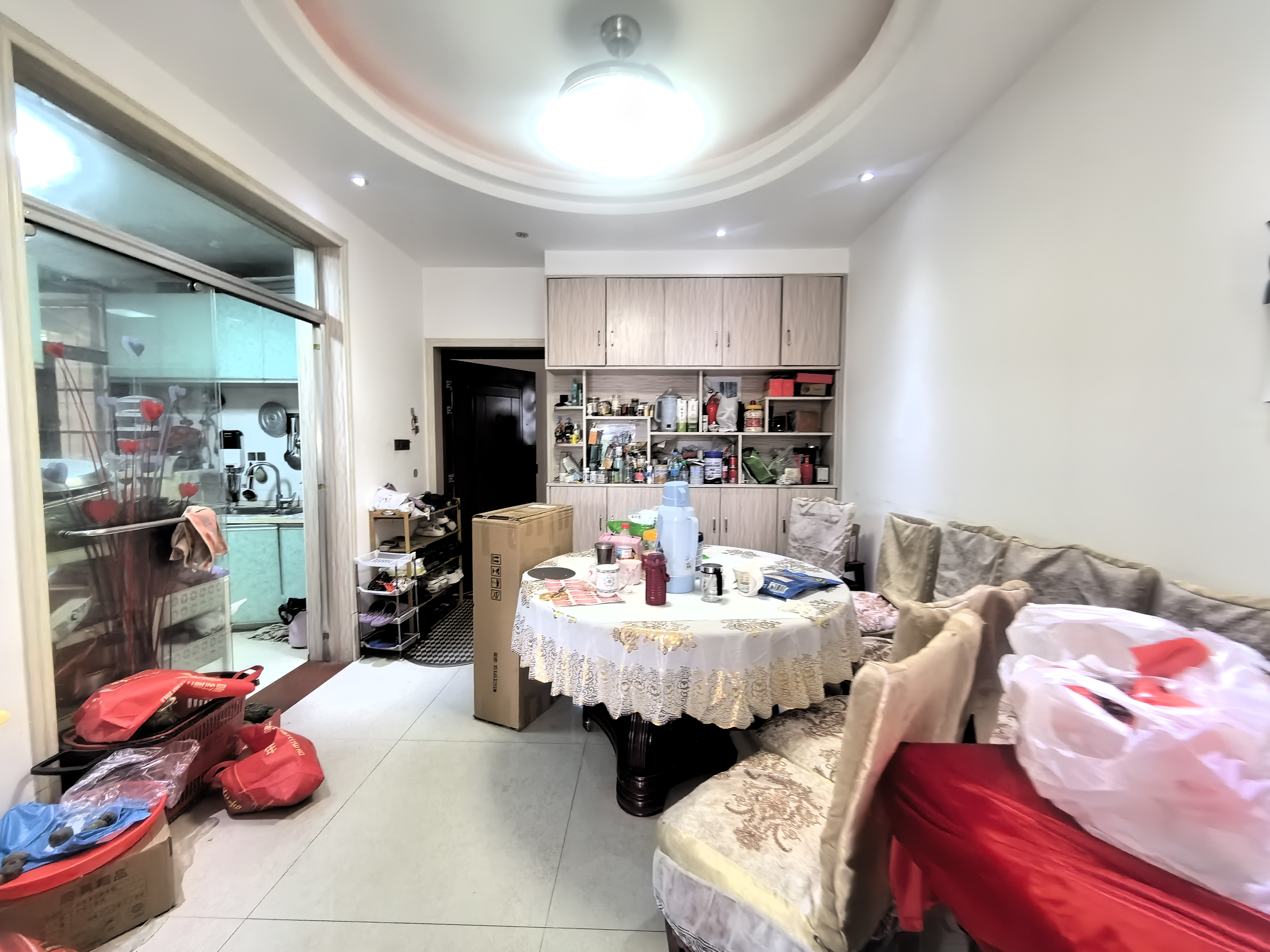 阳光豪庭电梯房，119.2平，三室两厅两卫一阳台，39.8万，急售，证件齐全，看房电话18307150819