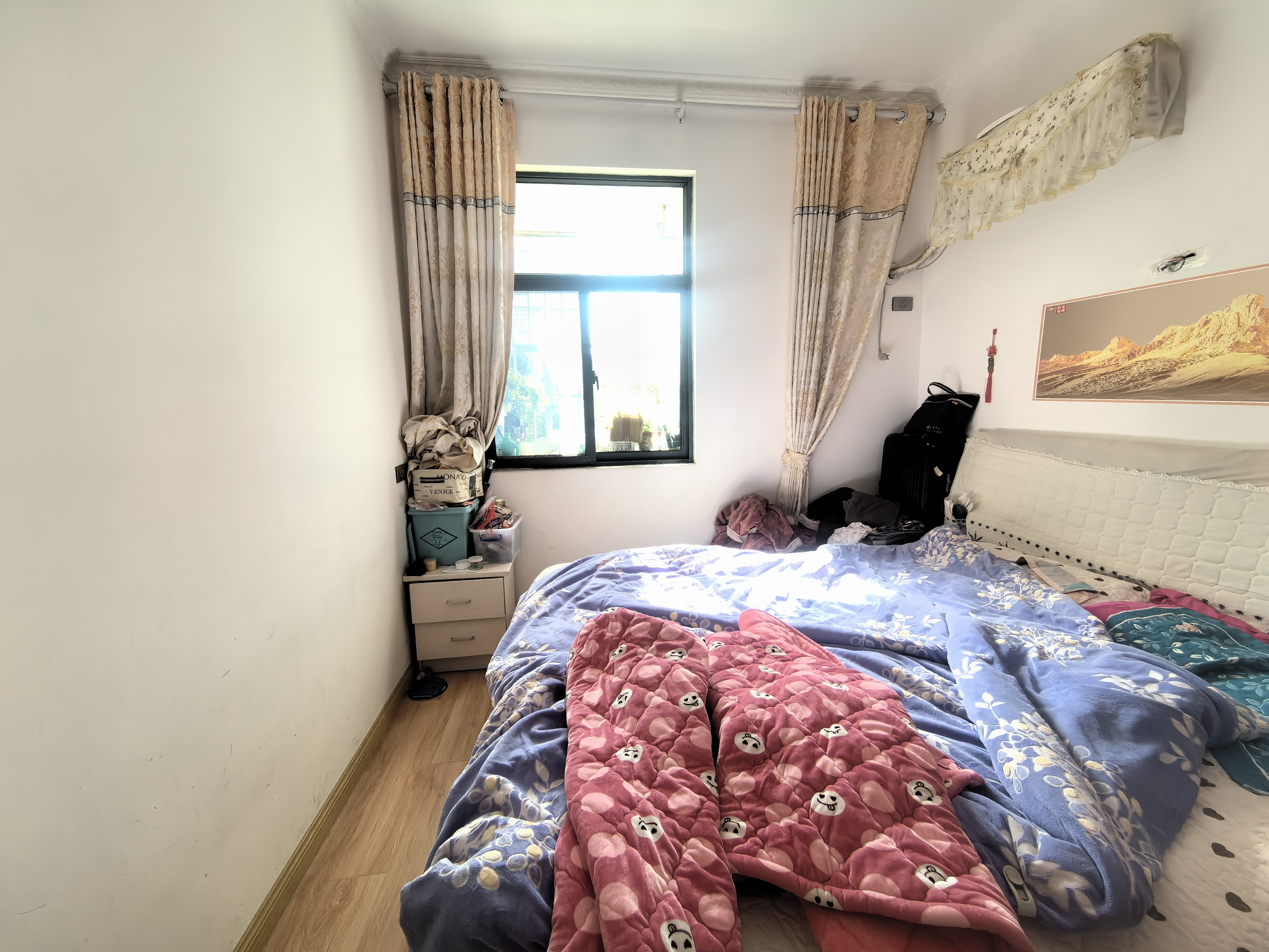 阳光豪庭电梯房，119.2平，三室两厅两卫一阳台，39.8万，急售，证件齐全，看房电话18307150819