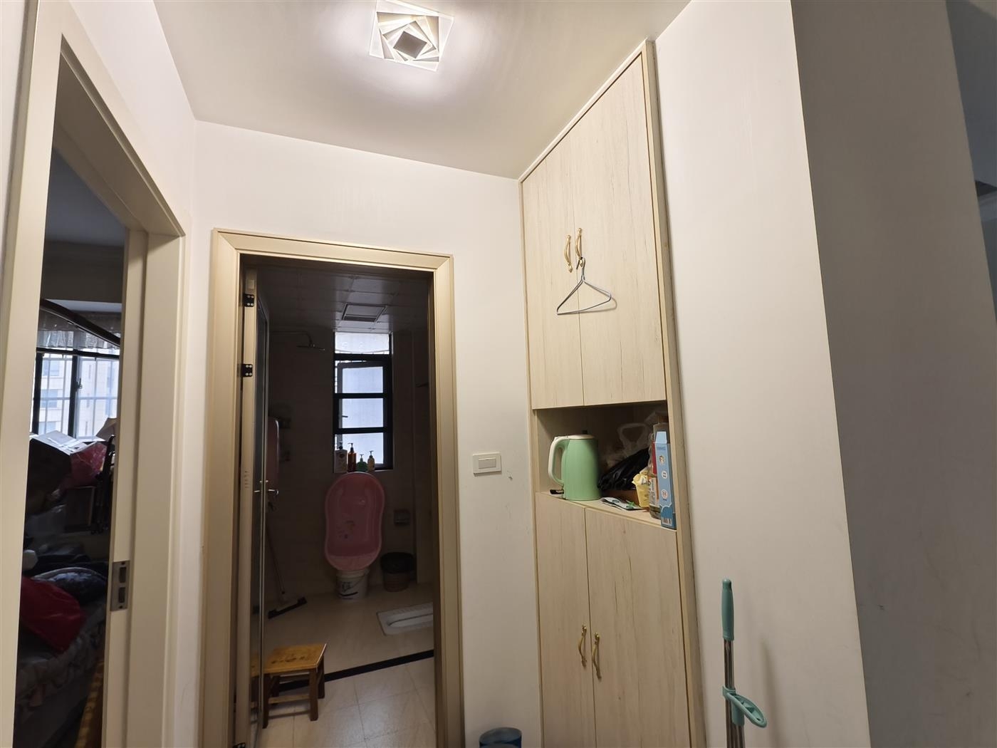 同城上都小高层中层，业主自住房，业主诚意出售，看房提前预约，看房电话18307150819