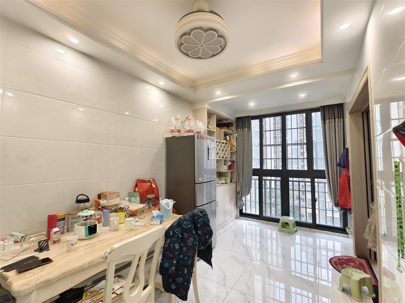 同城上都小高层中层，业主自住房，业主诚意出售，看房提前预约，看房电话18307150819