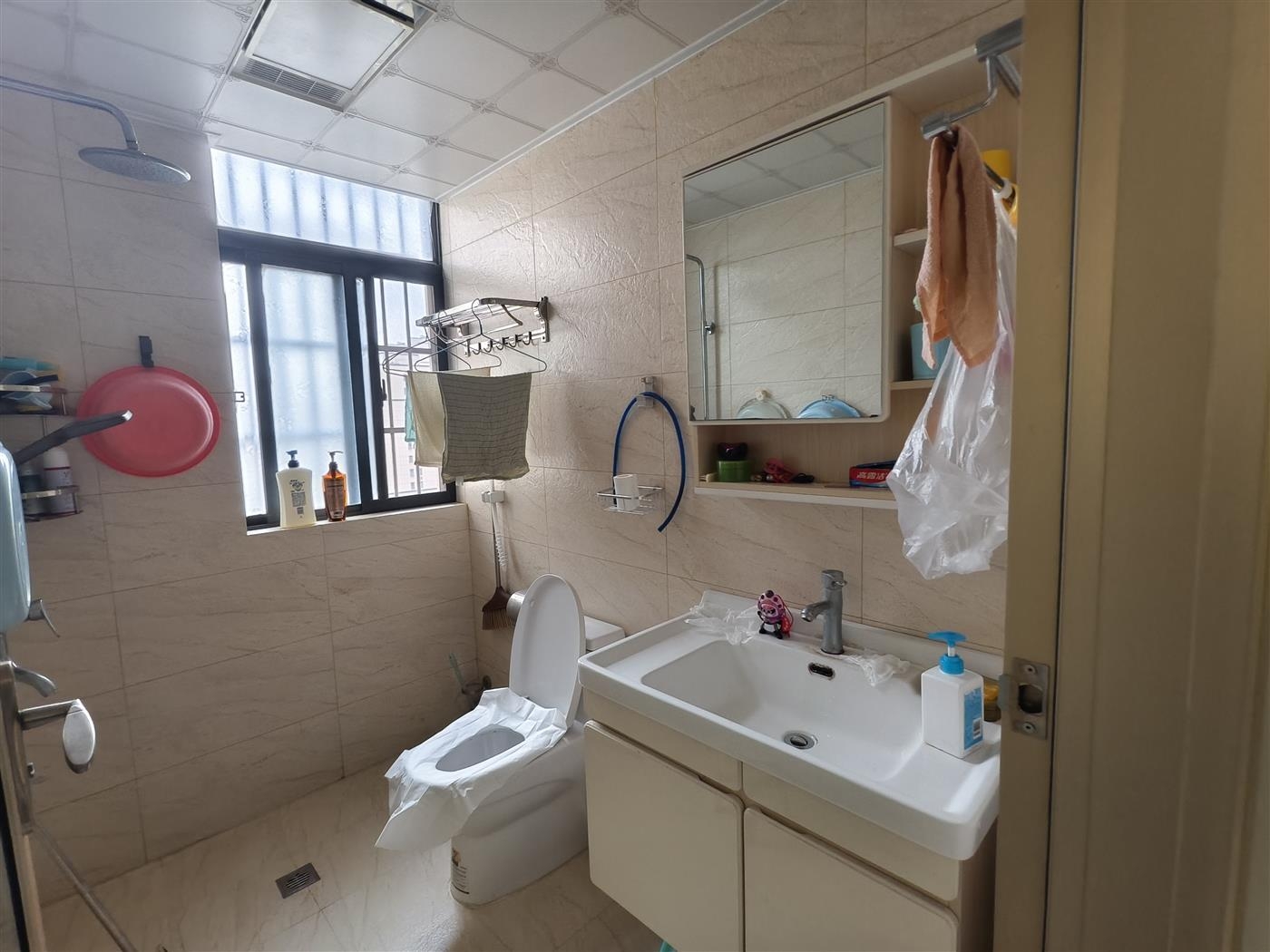 同城上都小高层中层，业主自住房，业主诚意出售，看房提前预约，看房电话18307150819