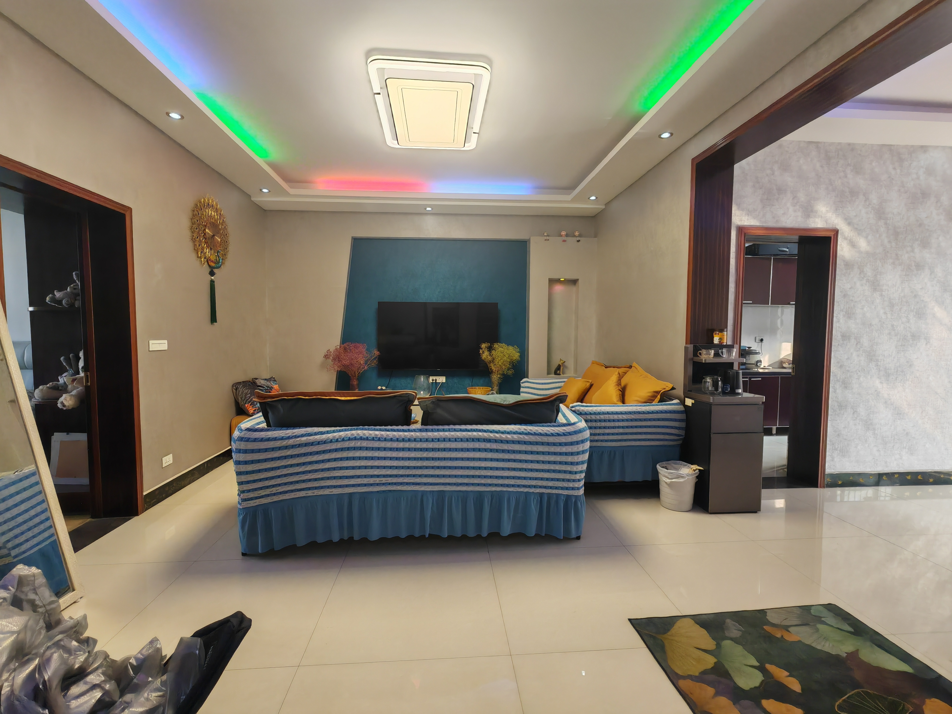 新区大两房，房子9成新，业主急售，看房有钥匙，看房电话18307150819