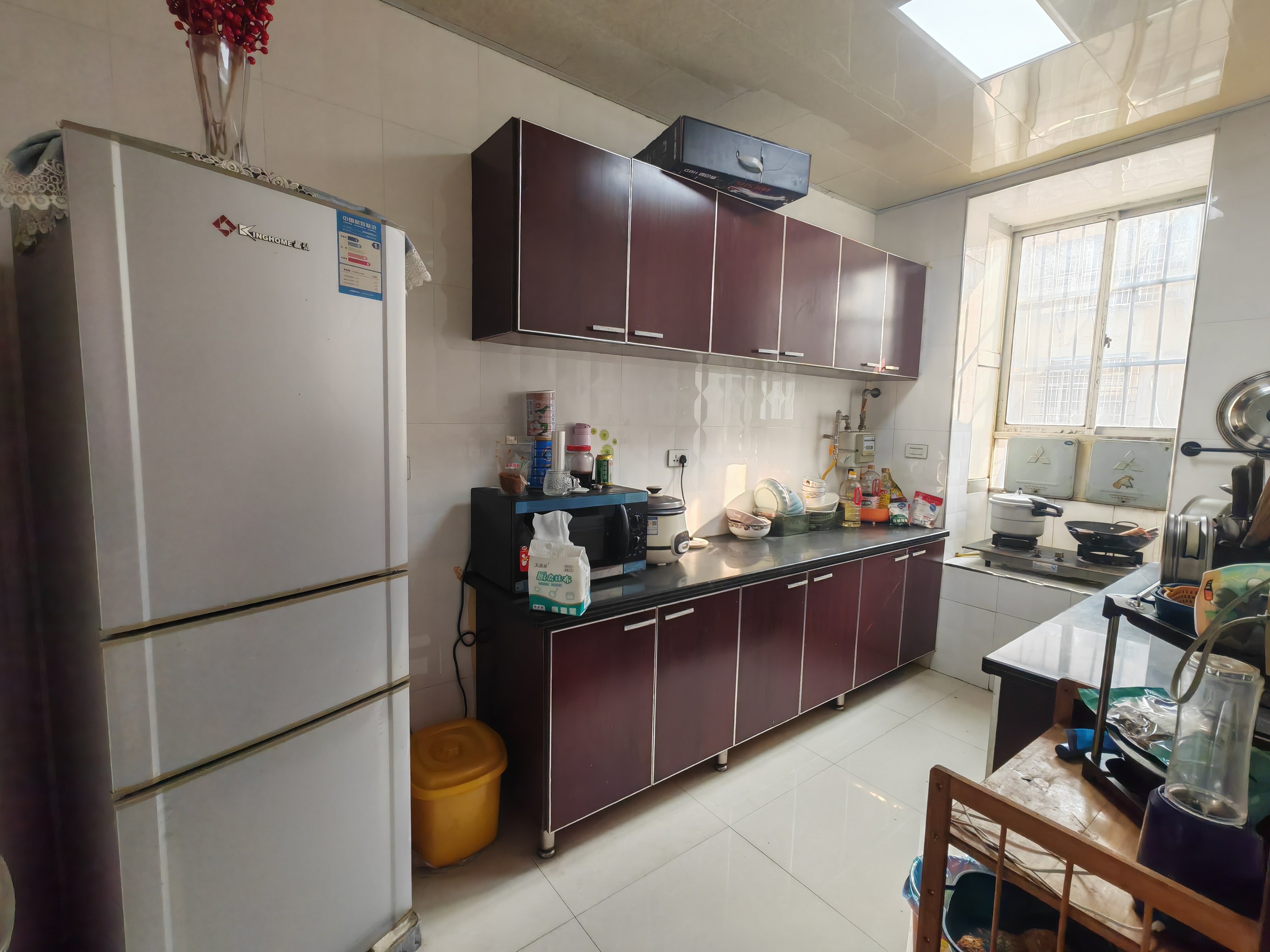 新区大两房，房子9成新，业主急售，看房有钥匙，看房电话18307150819