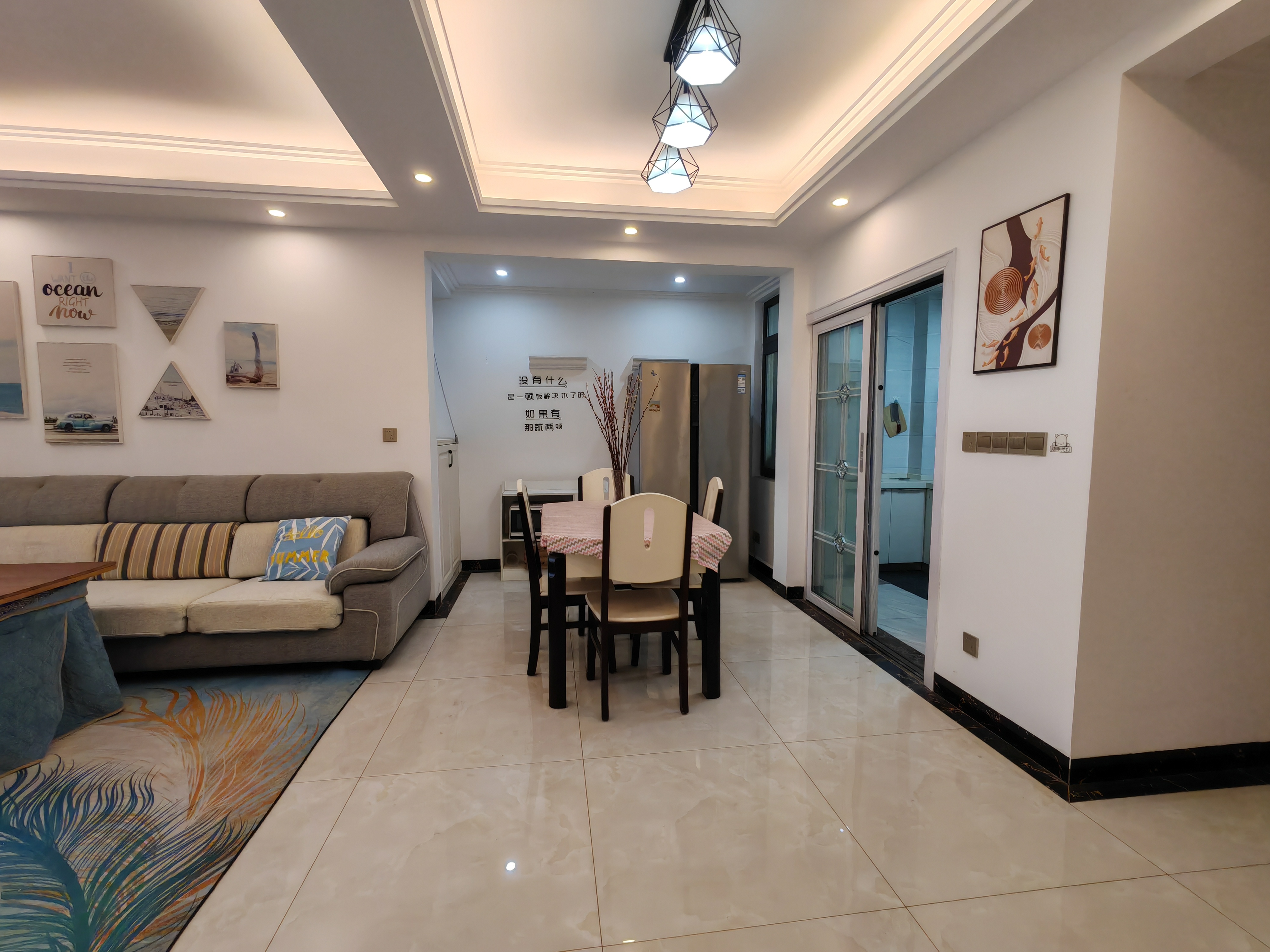 塞纳河畔电梯房，9成新的温馨三房，中间好楼层，有钥匙看房，看房电话18307150819