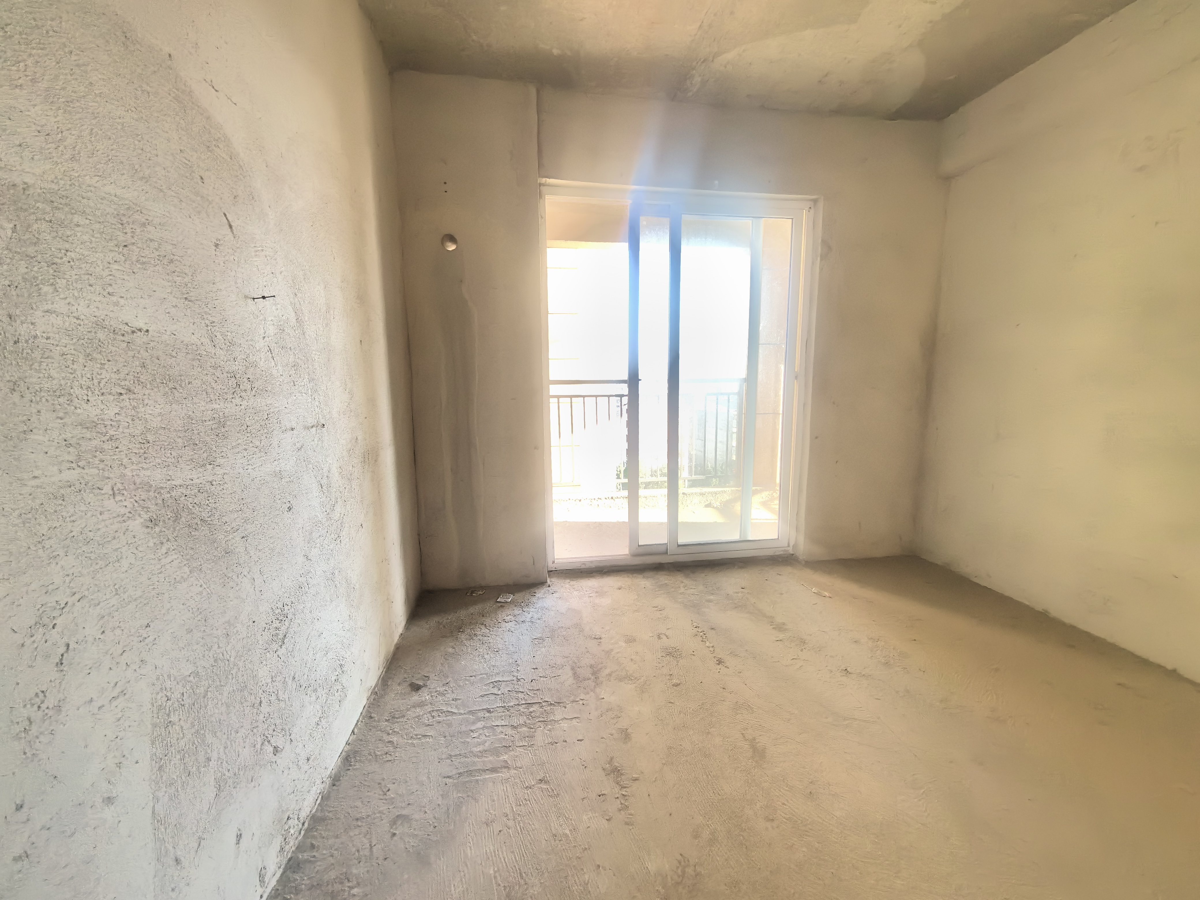 赤壁时代电梯房，三室两厅两卫，采光好，诚意出售，有钥匙看房，看房电话18307150819