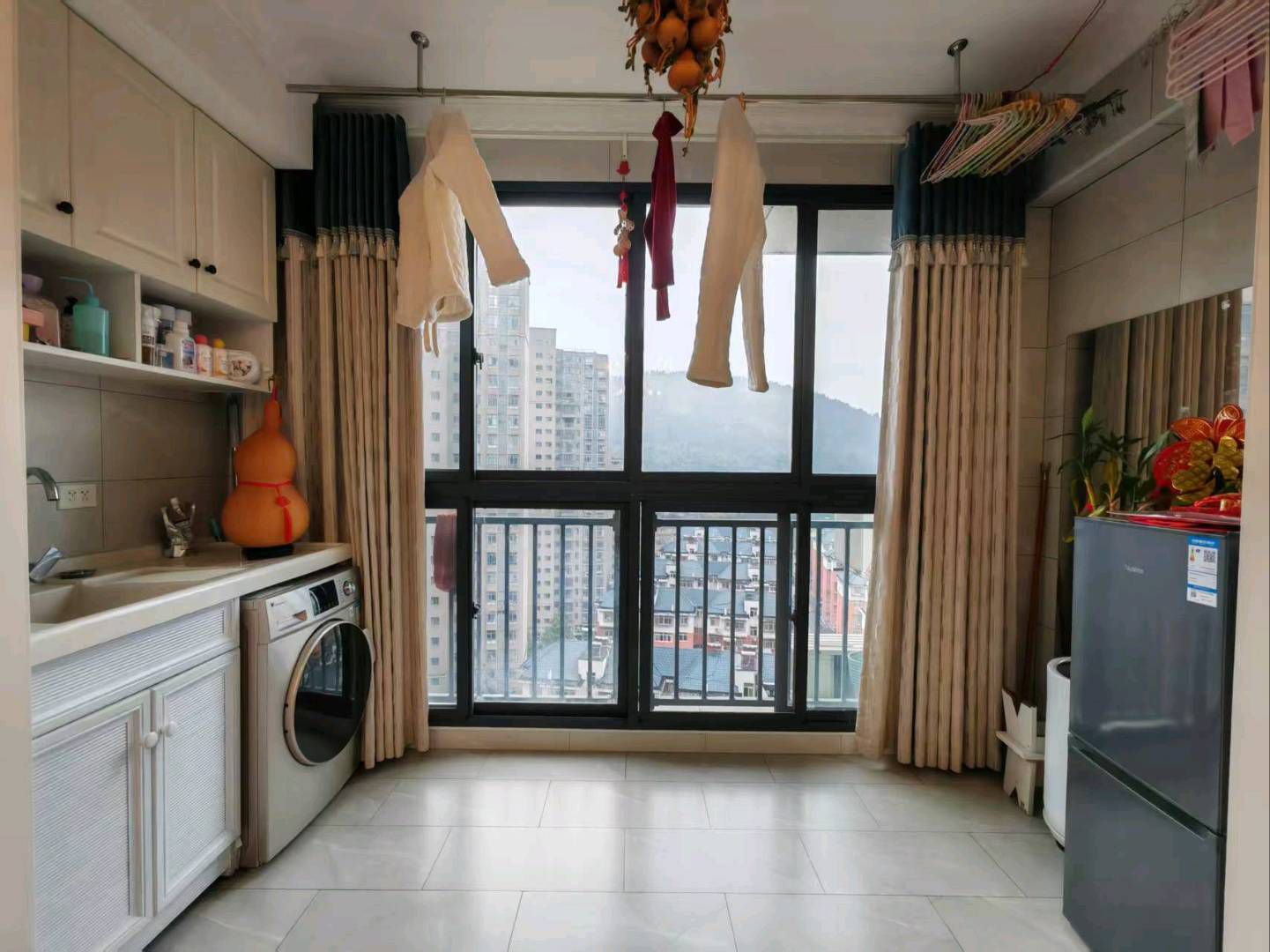 塞纳河畔·三房两厅·周边配套齐全·拎包入住报价50万