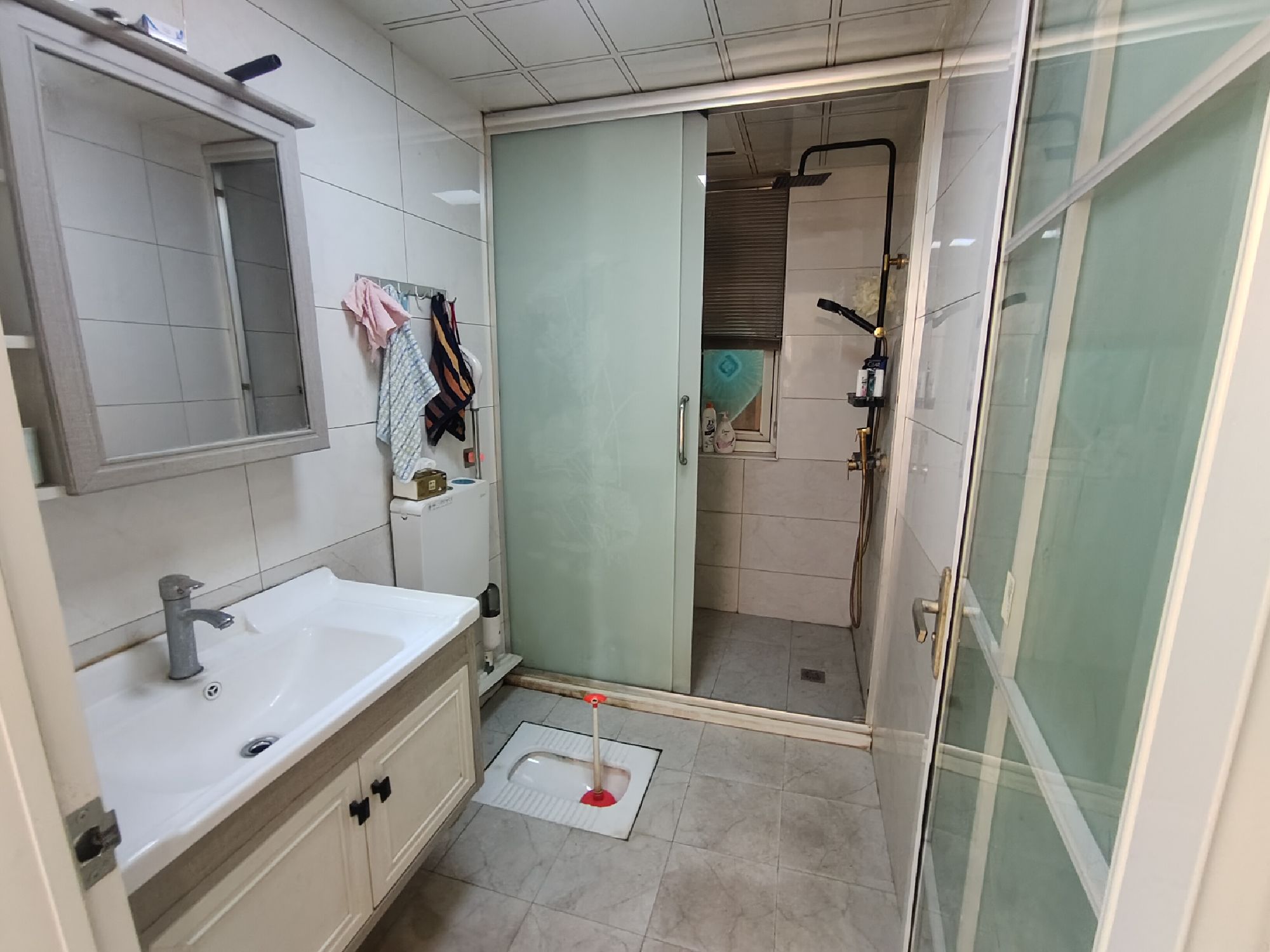 丰业盛世·一楼精装修房·三室两厅·适宜居家养老·49万