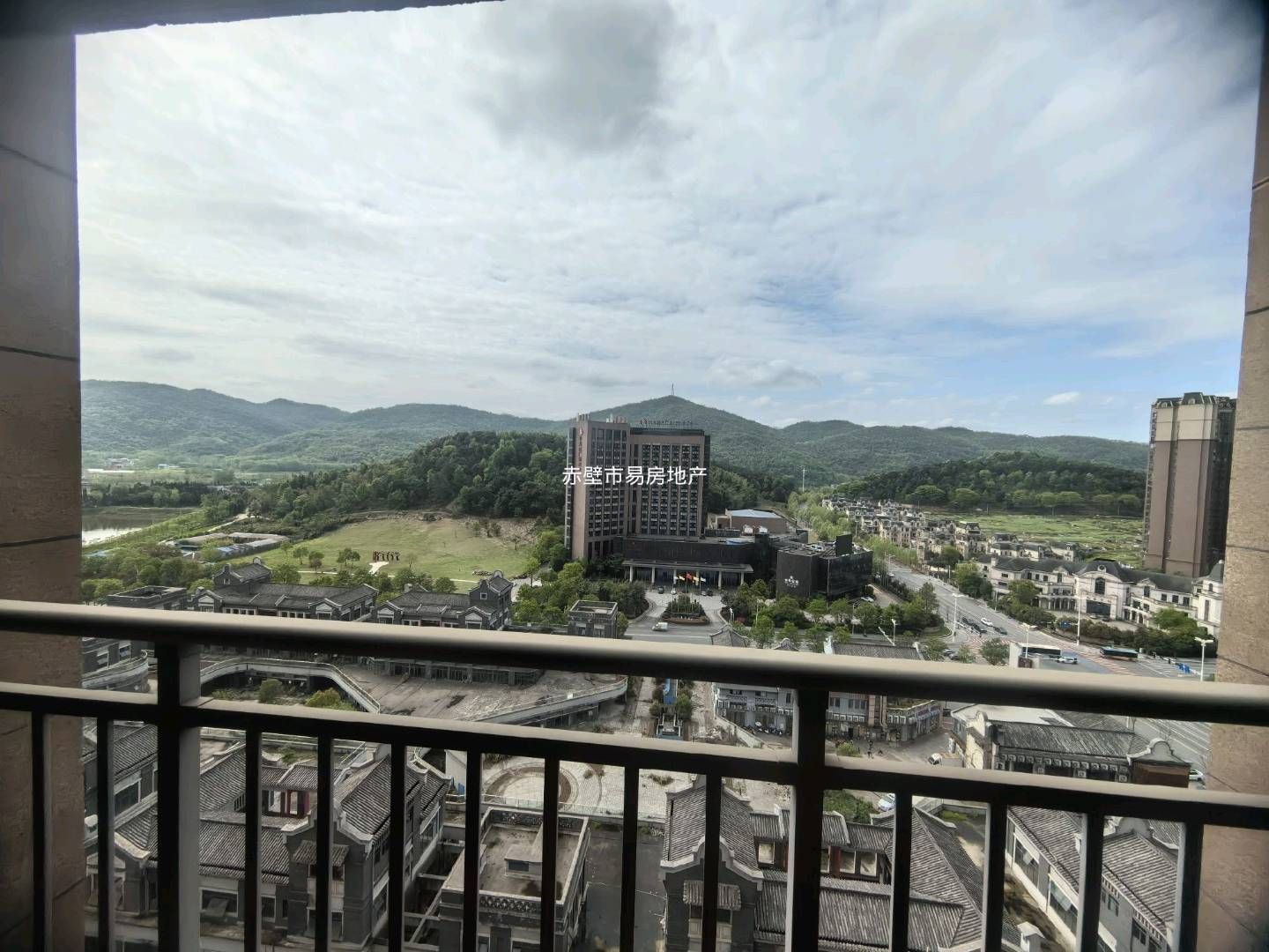 赤壁印象3号公馆·124平·三室两厅·边户南北通透证齐46万