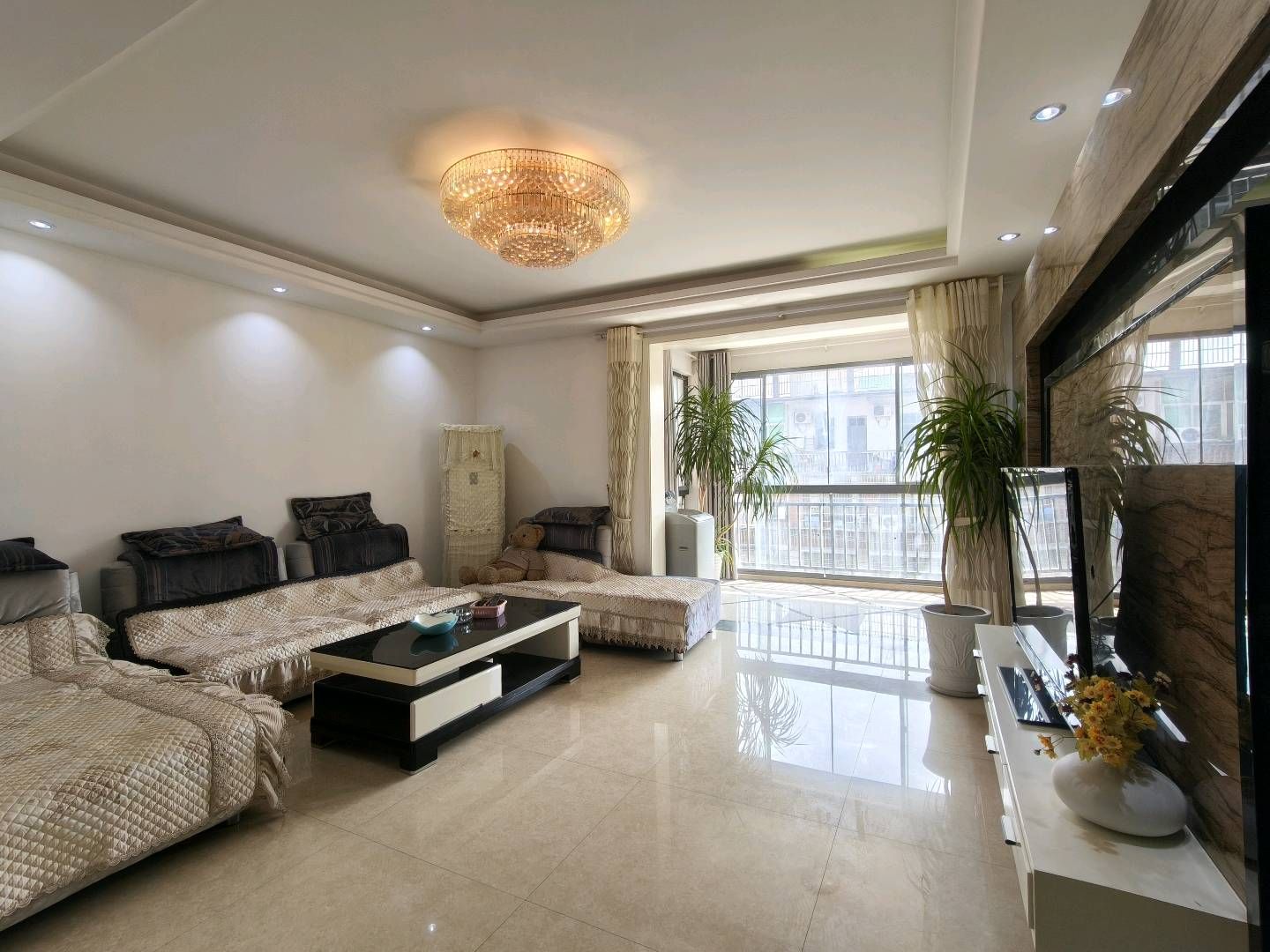 公安局单位房·143平方·精装修·步梯3楼急售