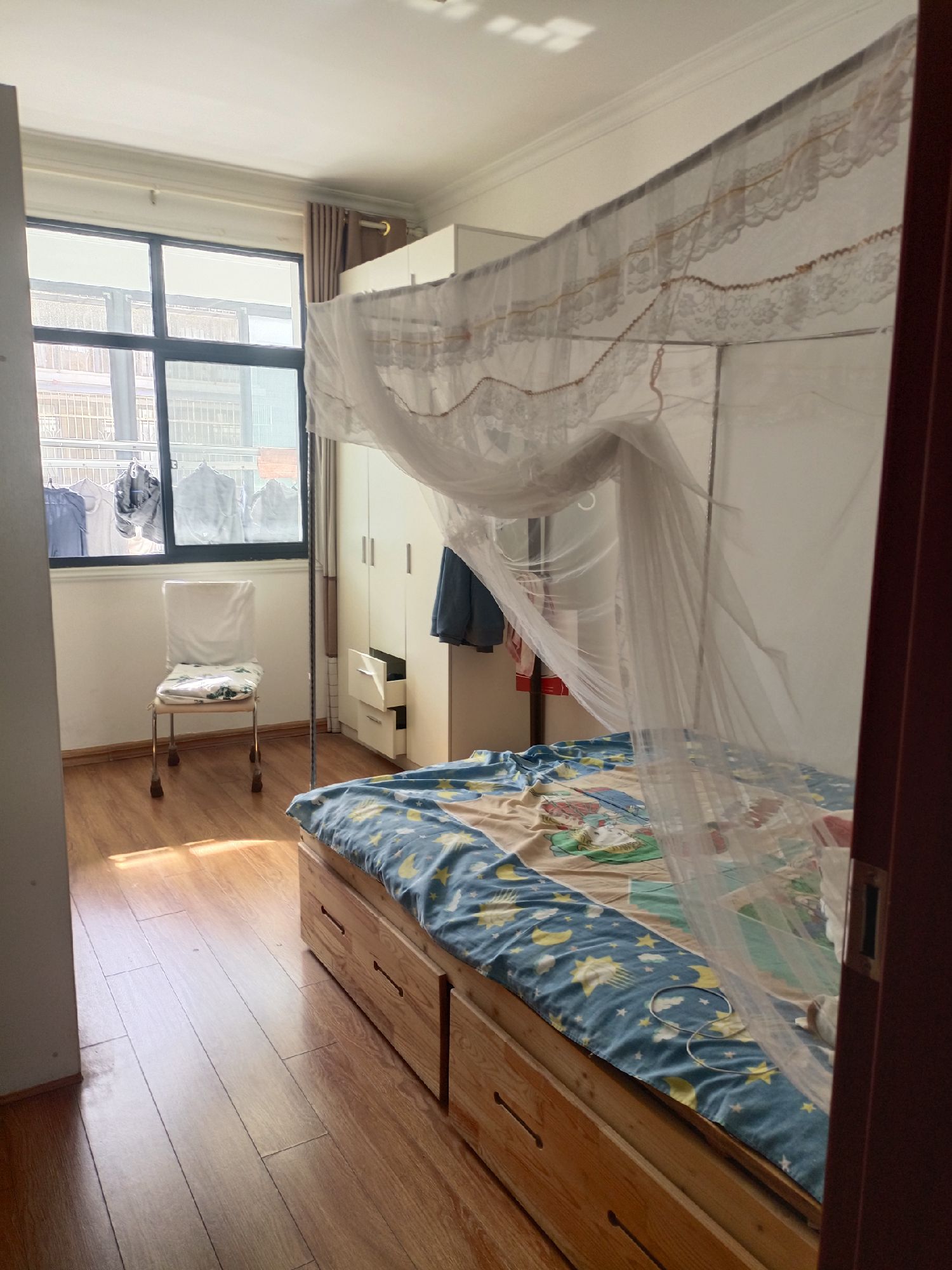 东亭花园·步梯5楼·精装修可拎包入住36万带车库