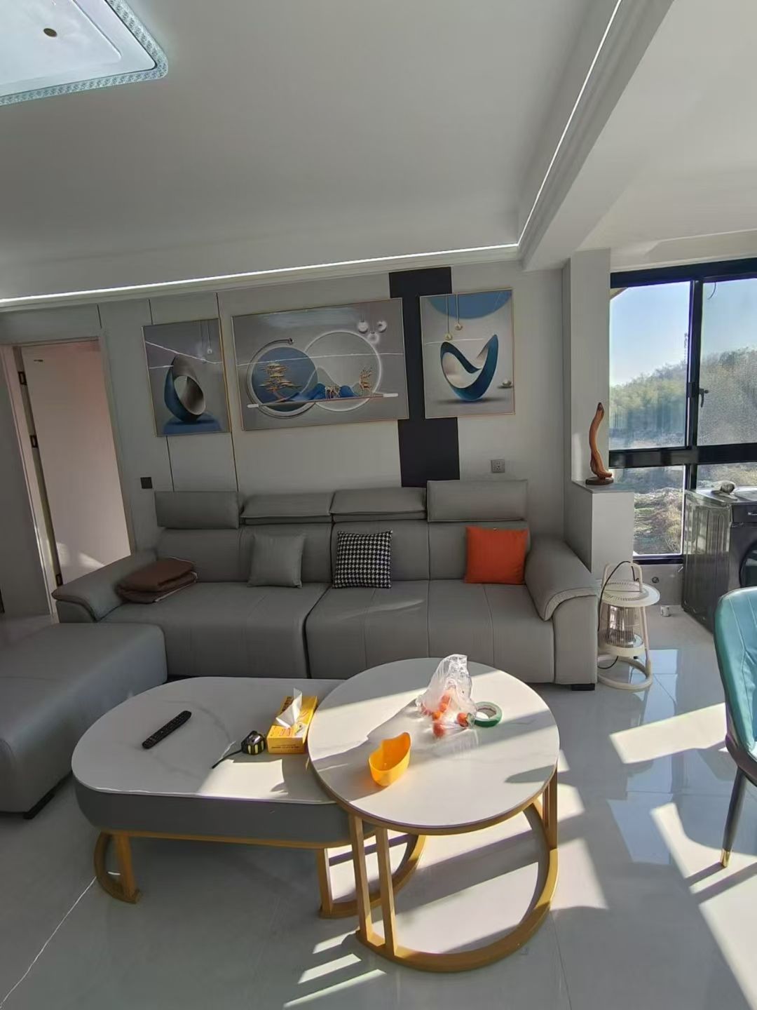 凤凰城·三室两厅·106平方·全新装修·拎包入住价格：55万