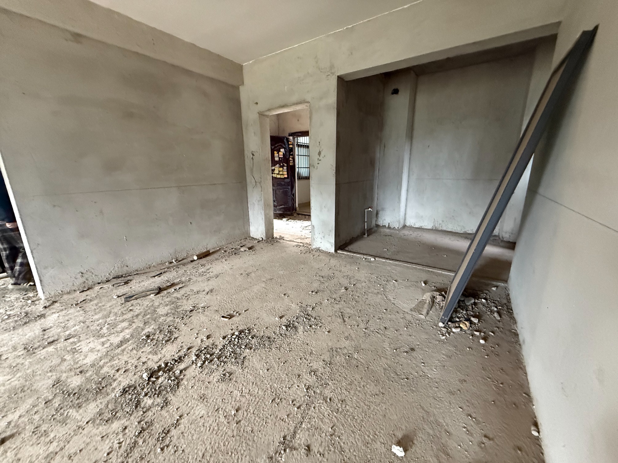 赤壁印象·三号公馆·124平全新毛坯40万·新证