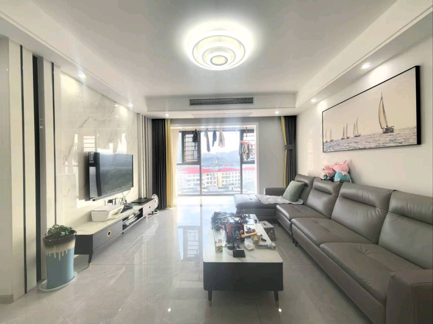 高铁片区·95平方大两室·全新装修·拎包入住·报价：45万