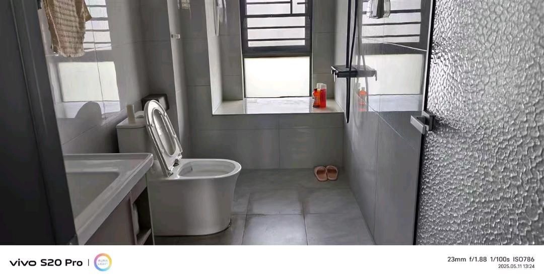 高铁站片区·珊瑚海小区·118平方·拎包入住·56万包过户