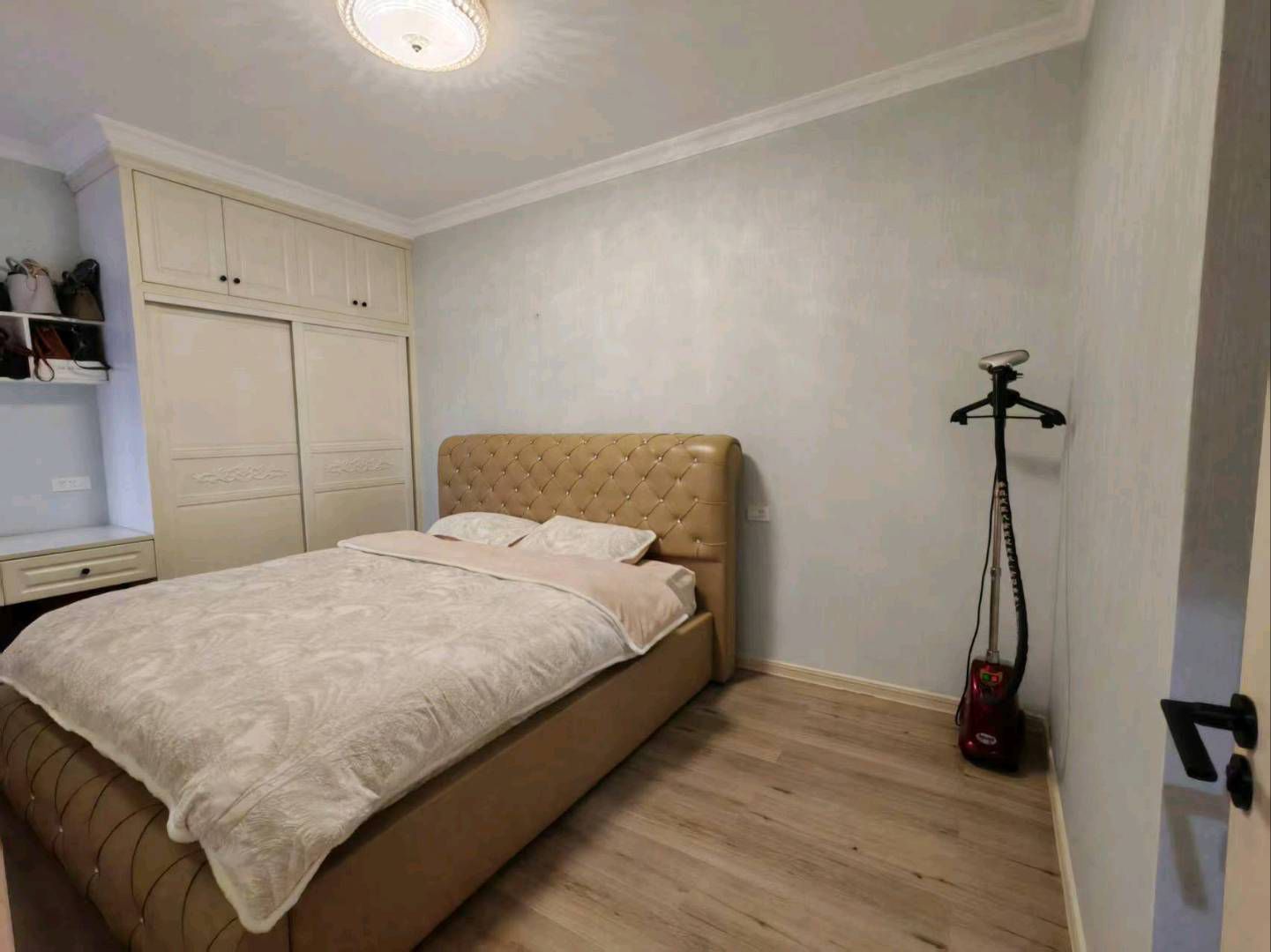 塞纳河畔·三房两厅·周边配套齐全·拎包入住报价50万