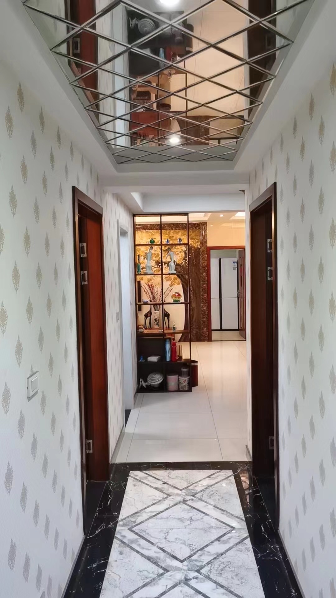 润园·3室2厅·136平方·电梯房中层·带家电家私50万