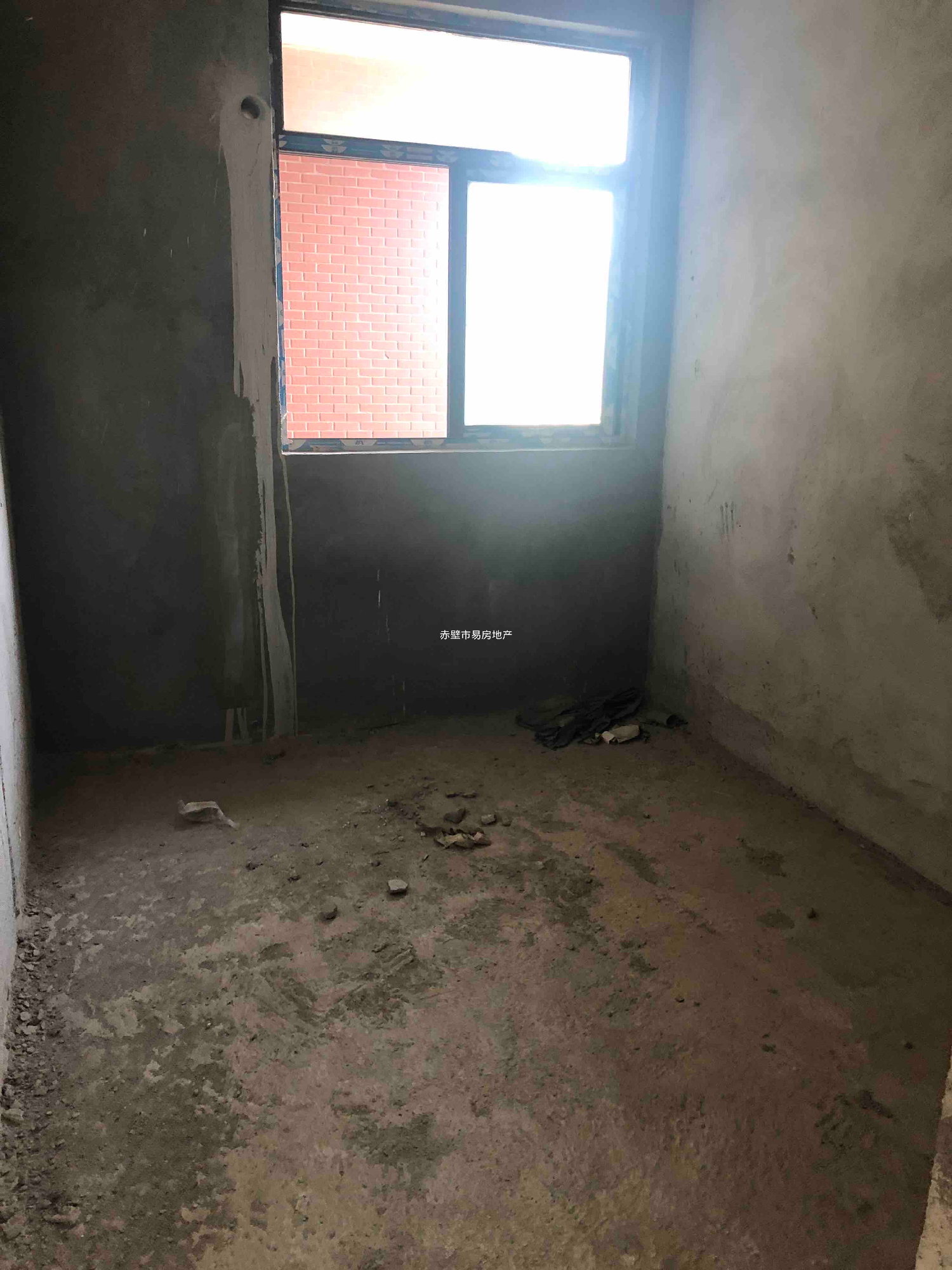 新区·山水丽苑·三室两厅·电梯好楼层·报价32万