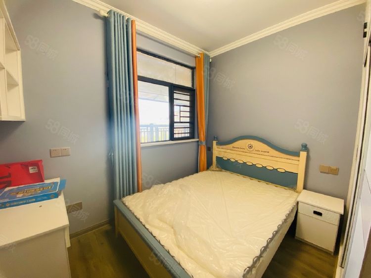 同城上都·精装修·三室两厅房屋出租2300/月