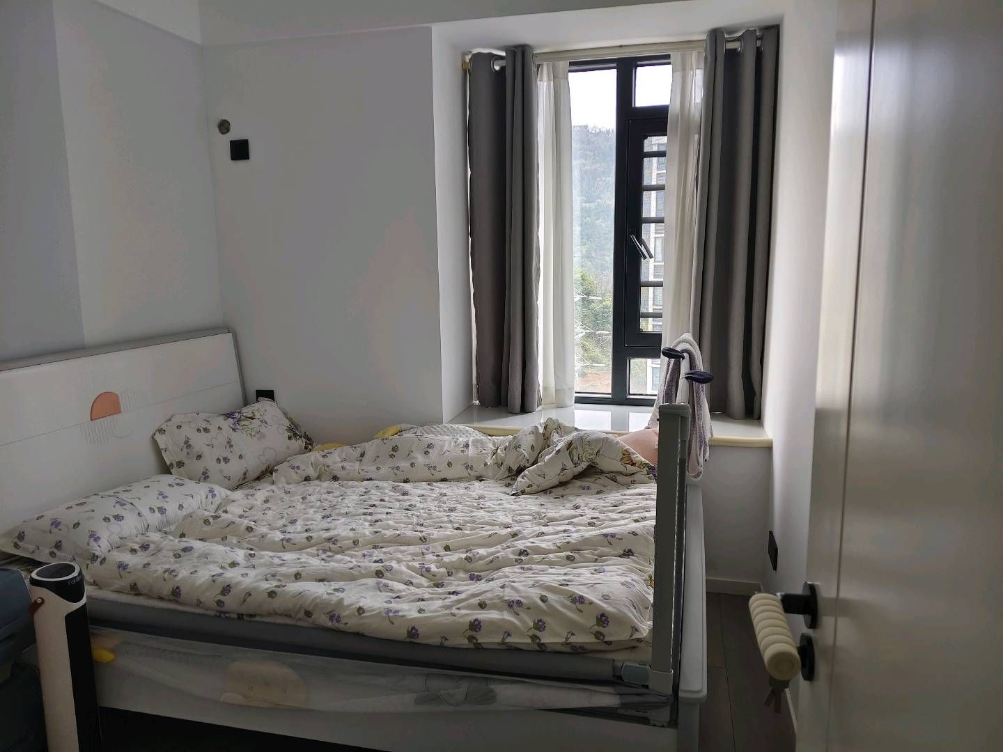 翡翠湾全新装修婚房，南北通透小高层，业主诚意卖售68万