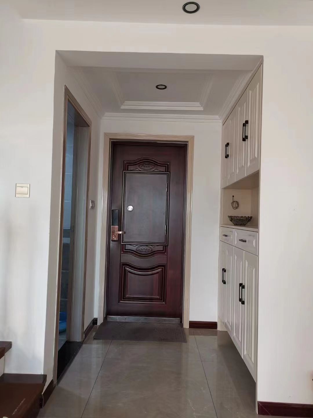 高铁片区·高铁明珠·复式楼2室·干净整洁·商圈地段