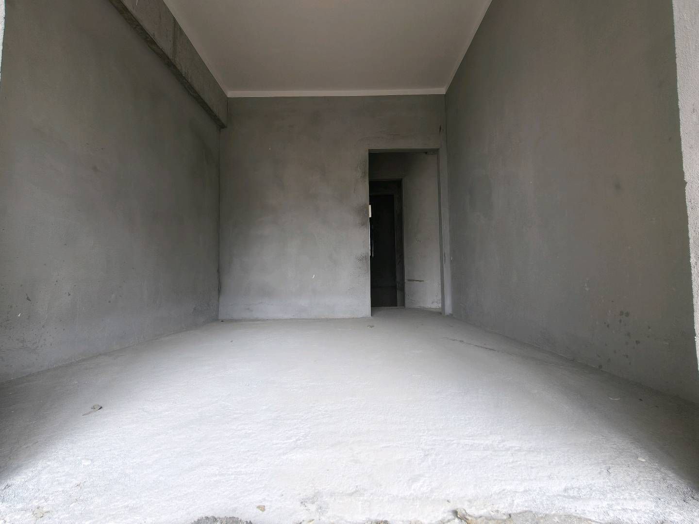 鸣柯里·一期现房出售·116平好楼层·49.8万·买了就可装修