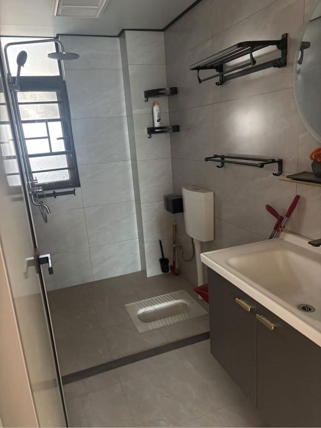 鸣柯里·三房两厅·拎包入住·周边商业齐全/1800月