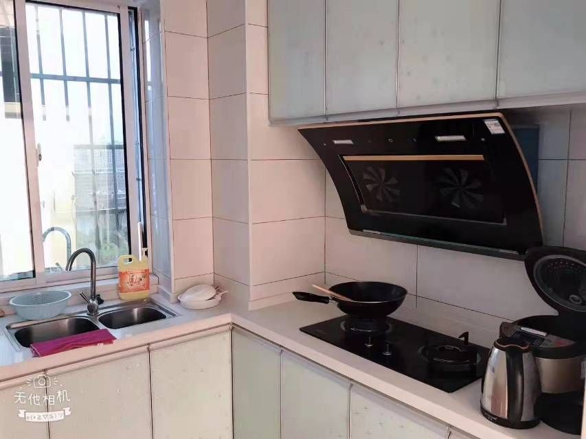 东洲大厦·精装修公寓·可以拎包入住1000/月