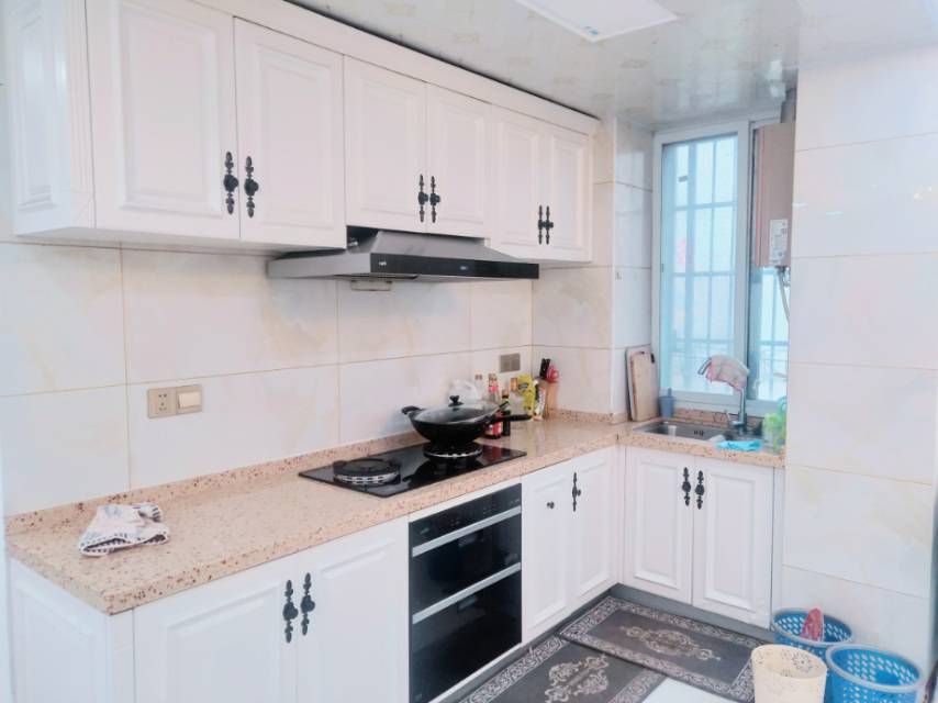 东洲大厦3室2厅交通便利南北通透精装可拎包入住46万