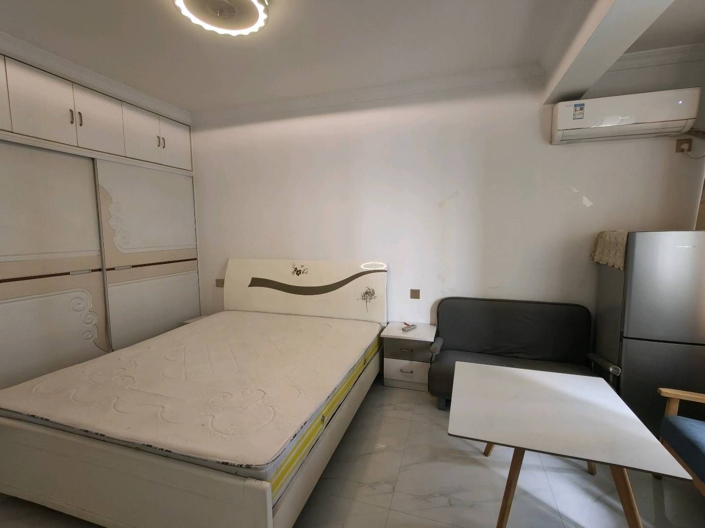 东洲大厦精装修·公寓出租1100/月