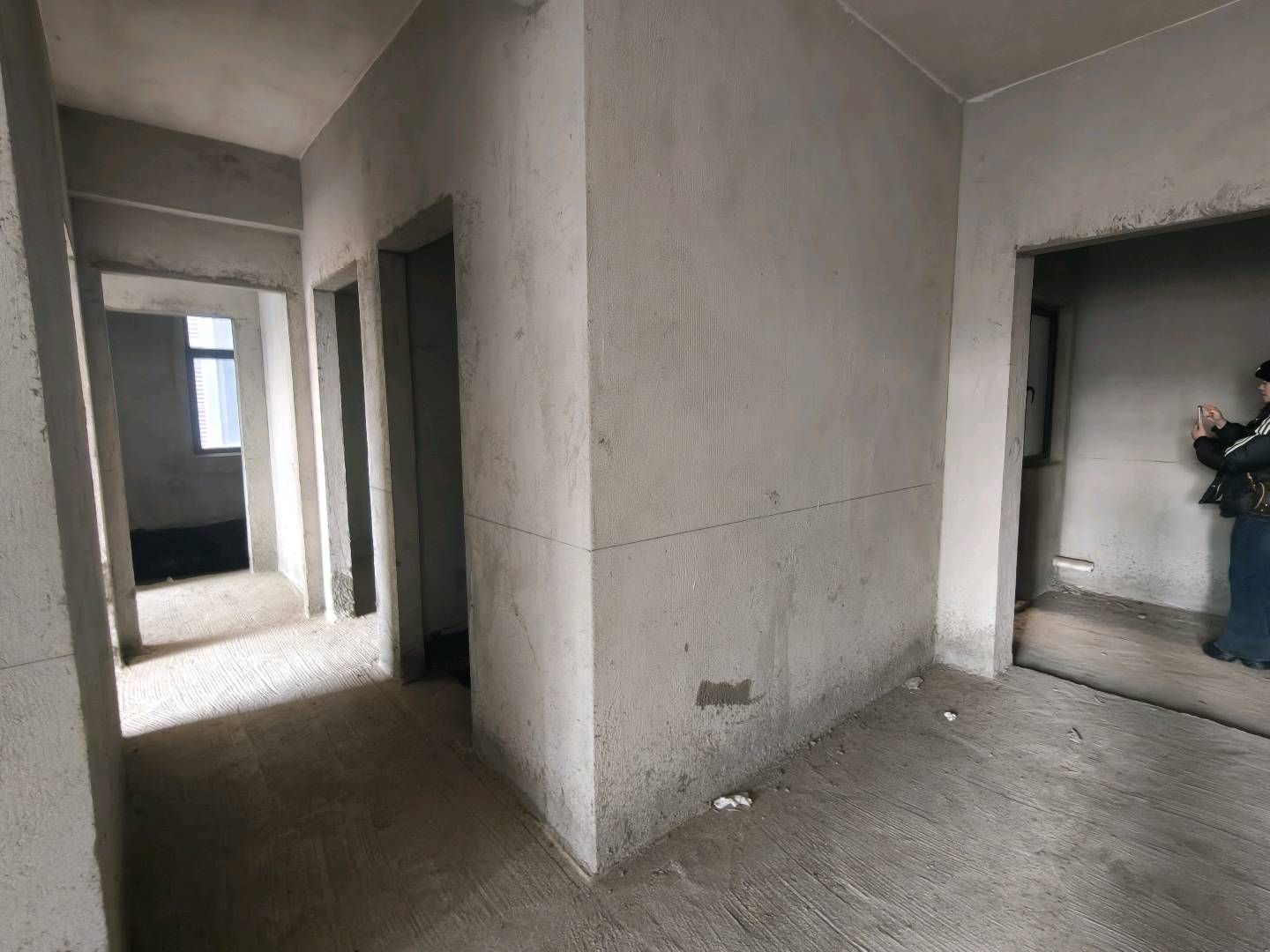 雍景新城98平·3室2厅2卫·好楼层毛坯房42万·证齐银行不欠贷款