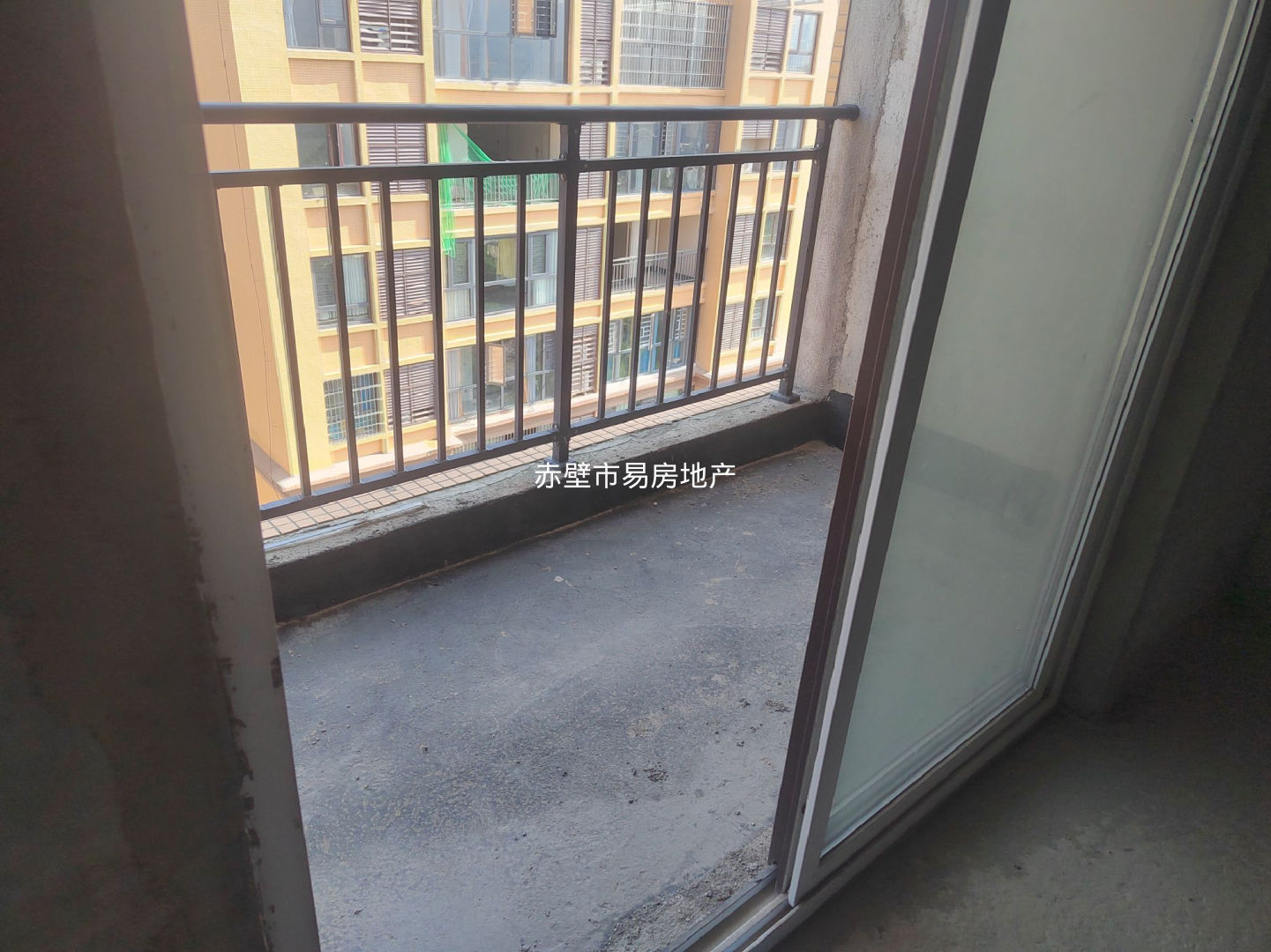 新岭地·112平·很好的楼层·3室2厅·买了就可以装修住新房38万