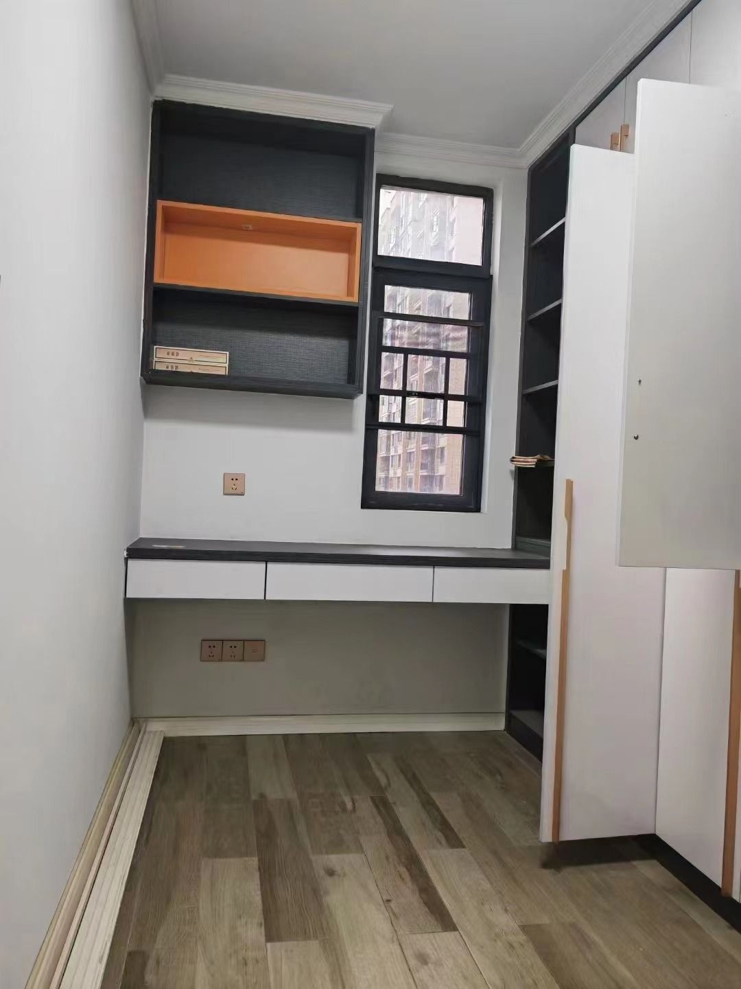 同城上都3室2厅2卫3平电梯房配套齐全2000/月