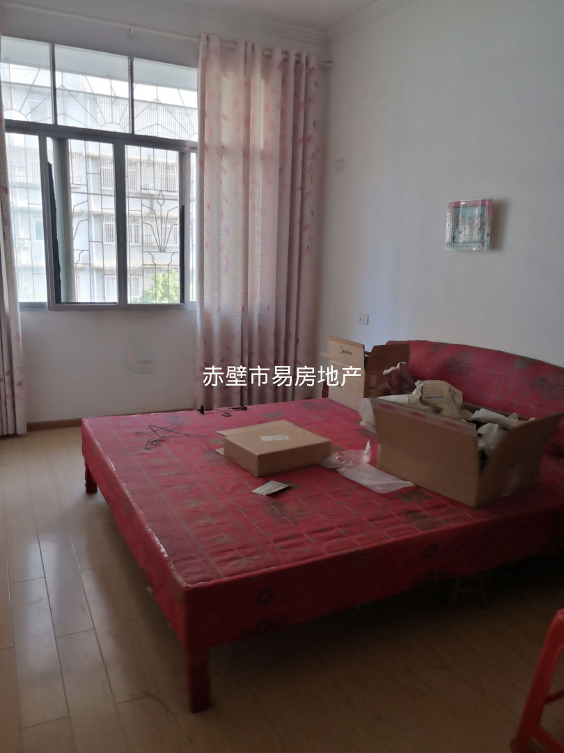 北站陈家湾·中层4室2厅2卫·家私家电齐全·可拎包入住1000/月