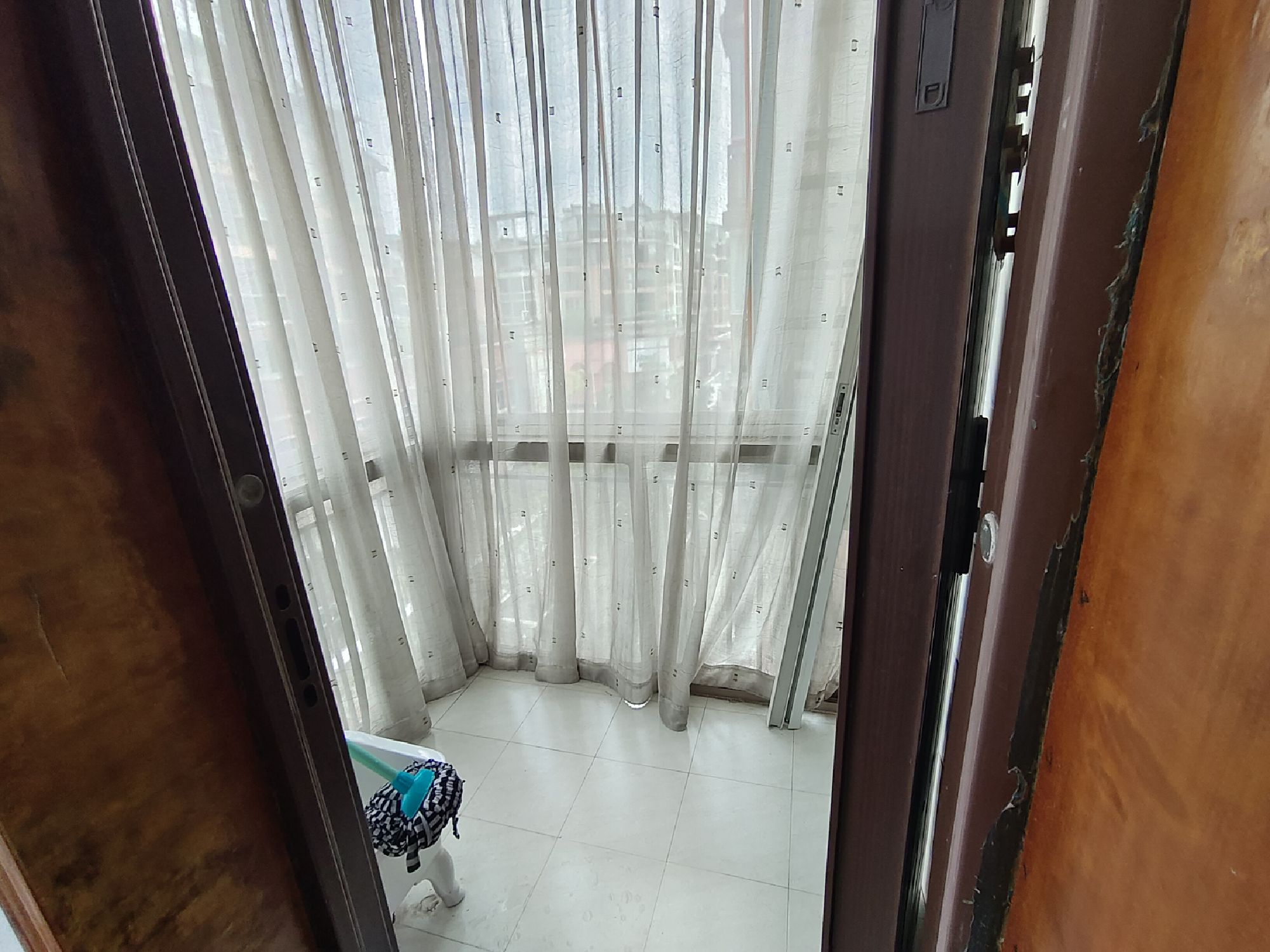 怡景花园·2室2厅·中间楼层，拎包入住，有钥匙，价格27万