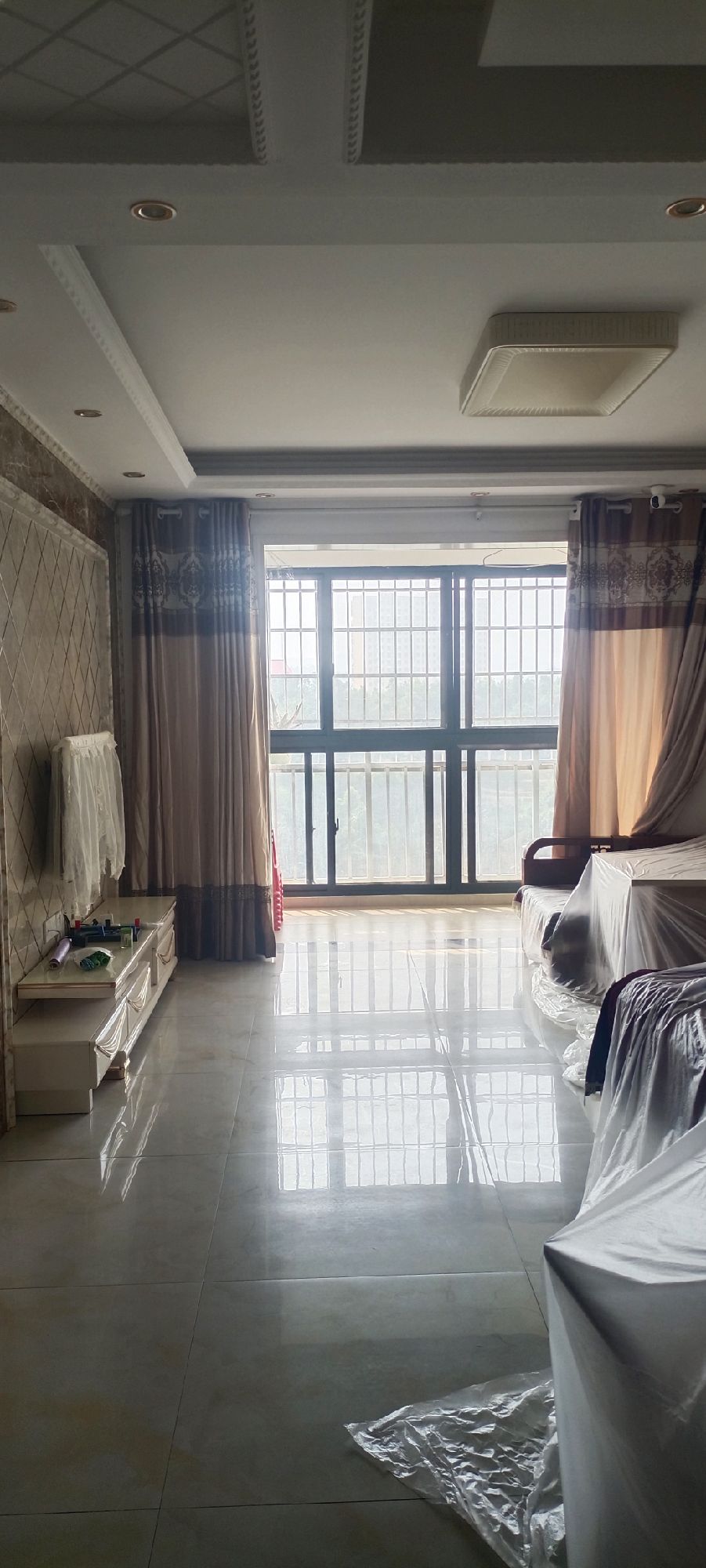 滨河花园·二桥·三房两厅电梯房中层。现在急售38万拎包入住