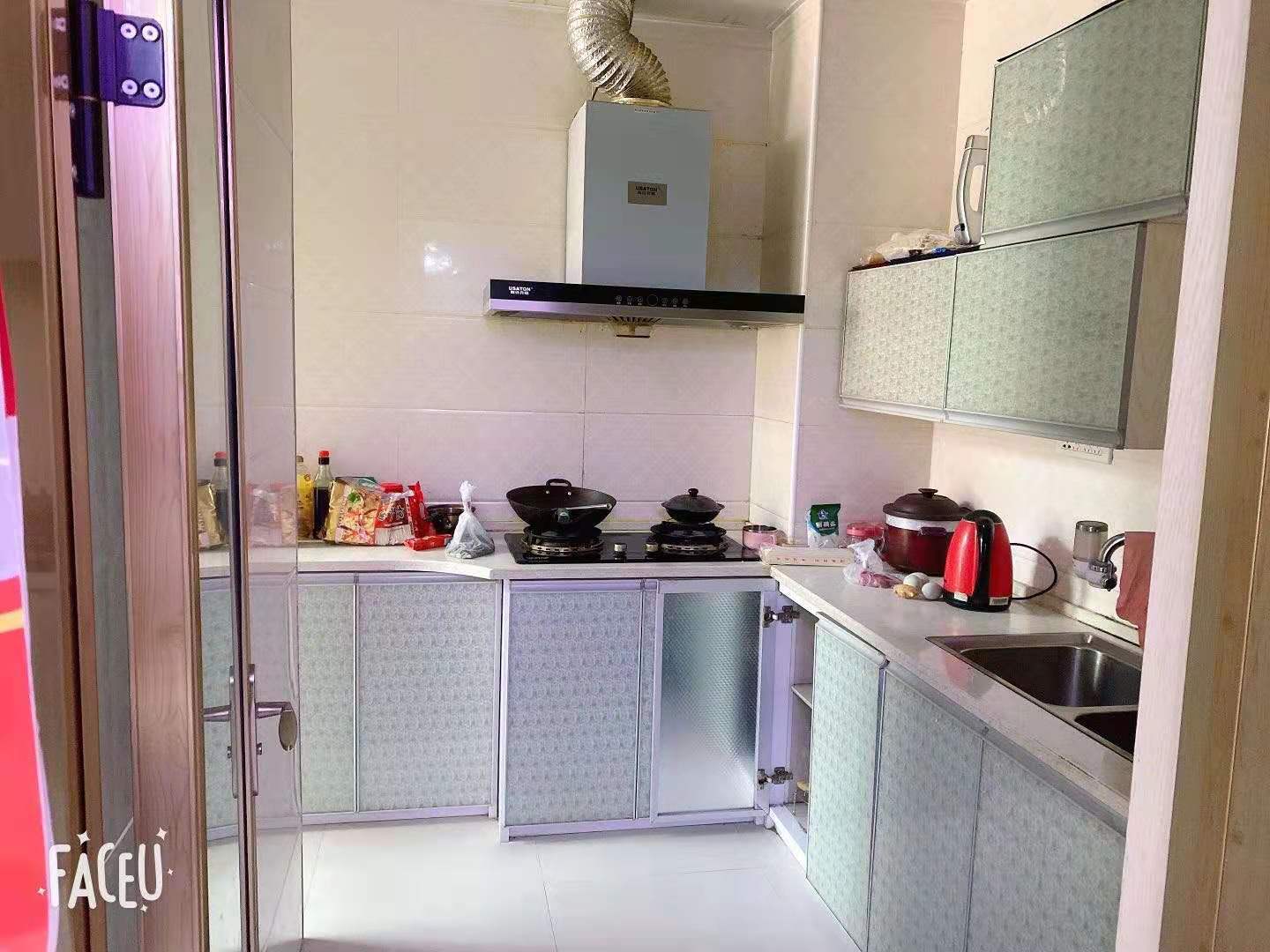 众城国际2+1户型·精装修出租1300/月